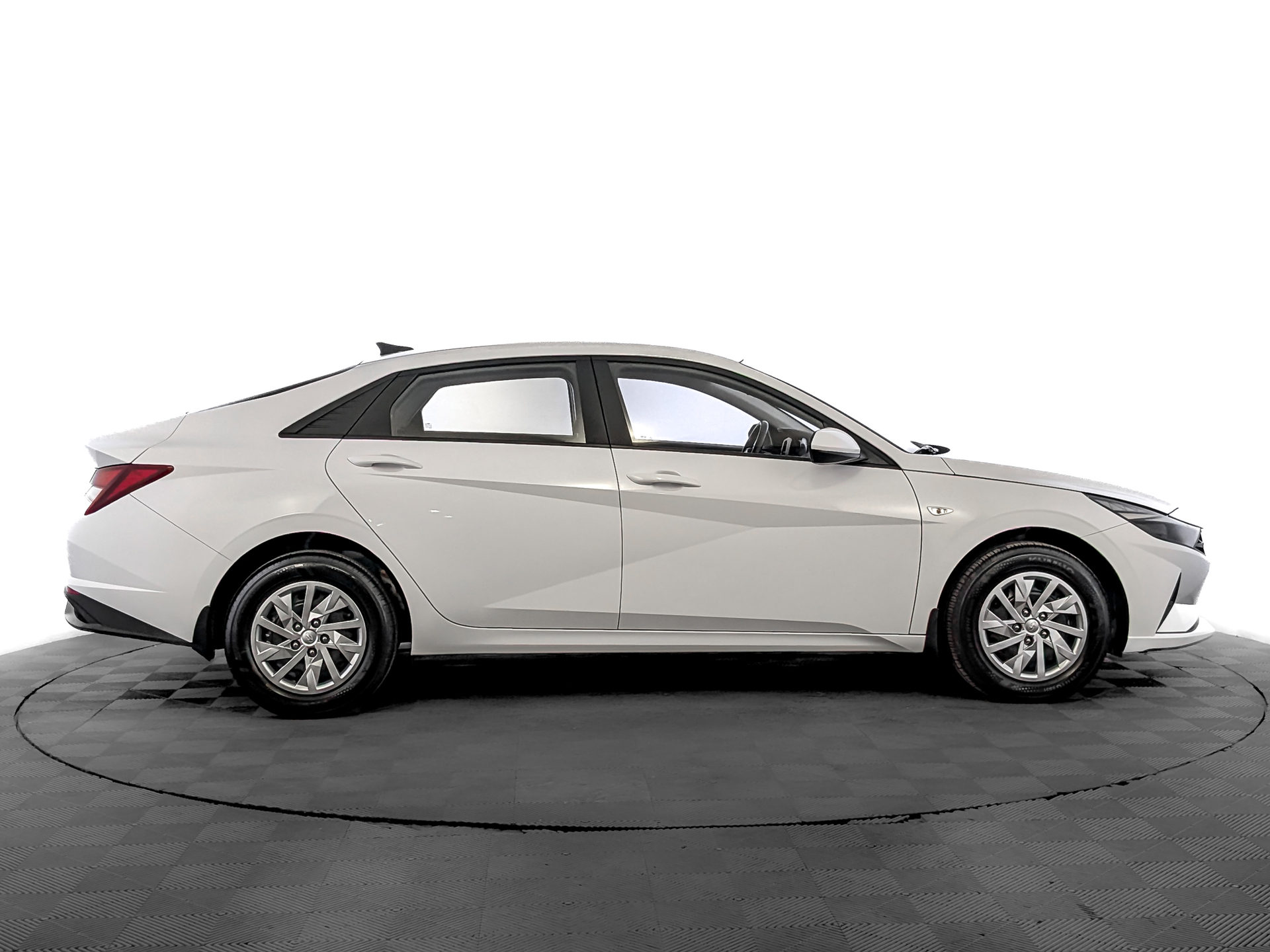 HYUNDAI Elantra 1.60 (128 л.с), автомат, 2022, пробег 42 343 км