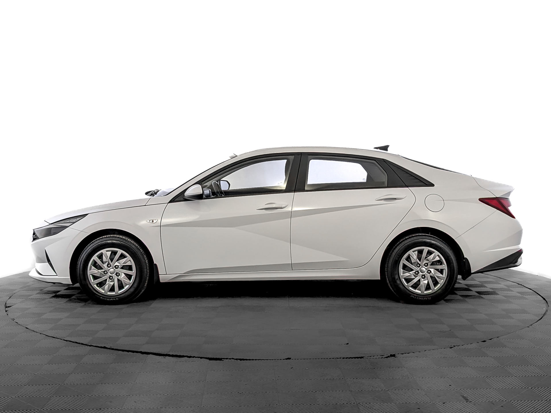 HYUNDAI Elantra 1.60 (128 л.с), автомат, 2022, пробег 42 343 км