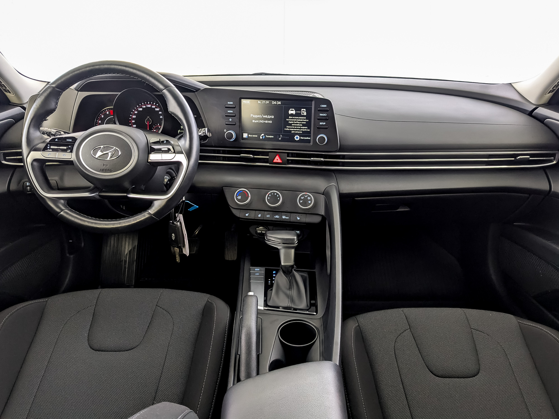 HYUNDAI Elantra 1.60 (128 л.с), автомат, 2022, пробег 42 343 км