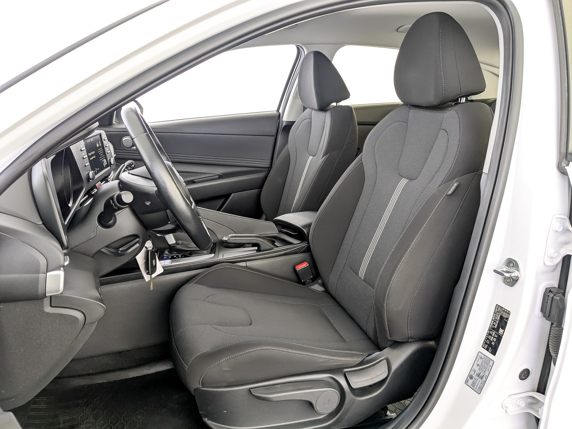 HYUNDAI Elantra 1.60 (128 л.с), автомат, 2022, пробег 42 343 км