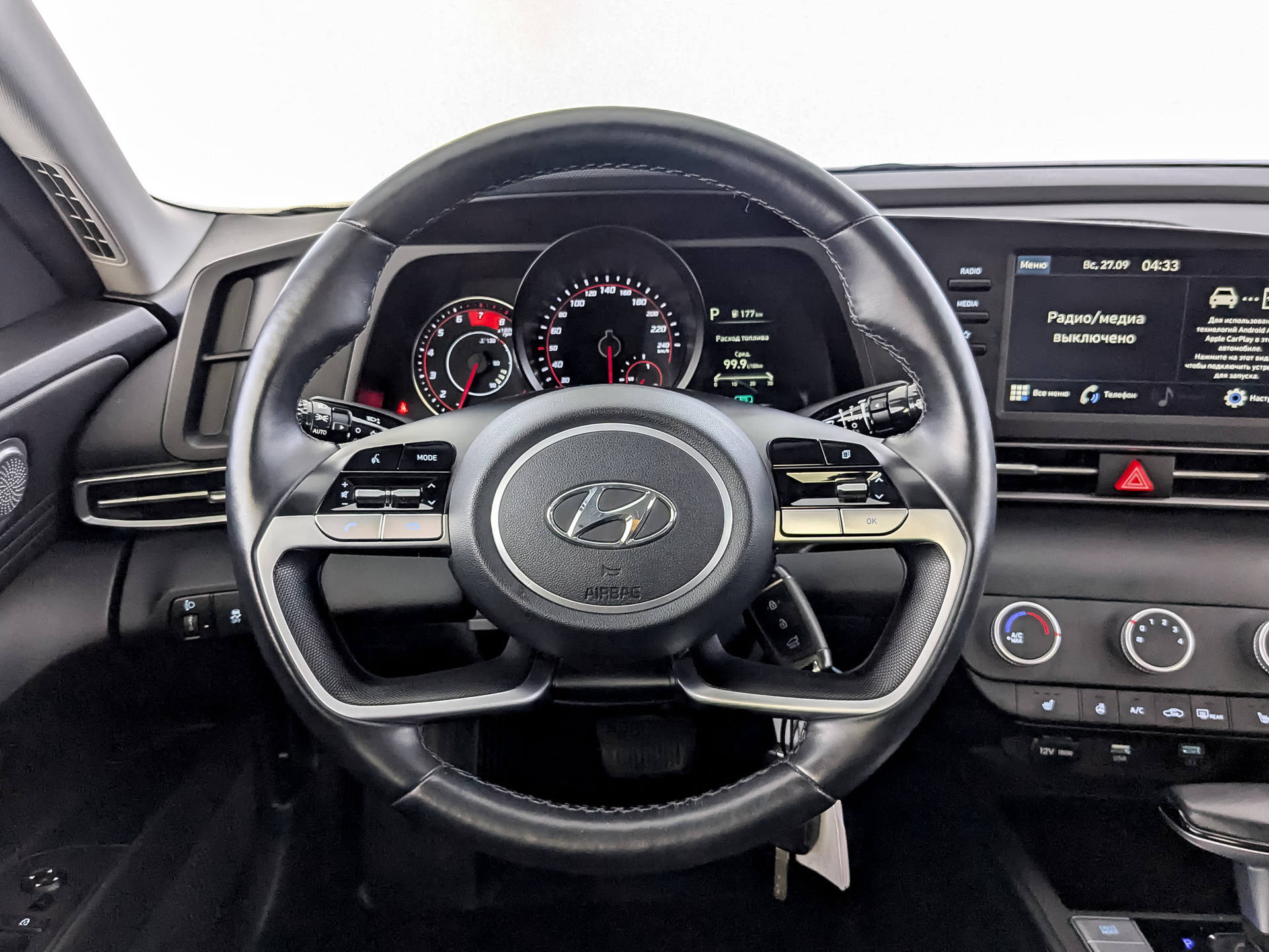 HYUNDAI Elantra 1.60 (128 л.с), автомат, 2022, пробег 42 343 км
