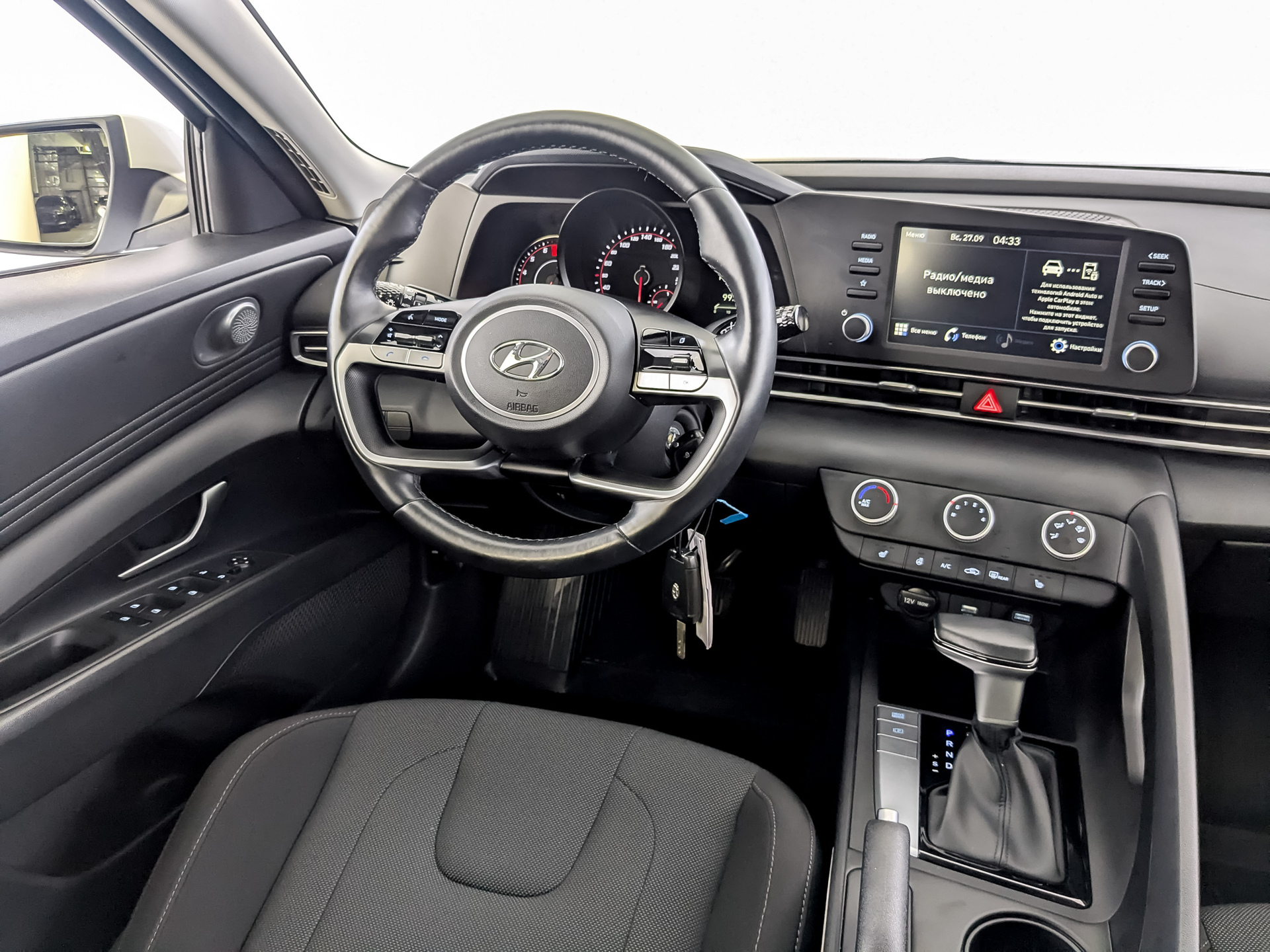 HYUNDAI Elantra 1.60 (128 л.с), автомат, 2022, пробег 42 343 км