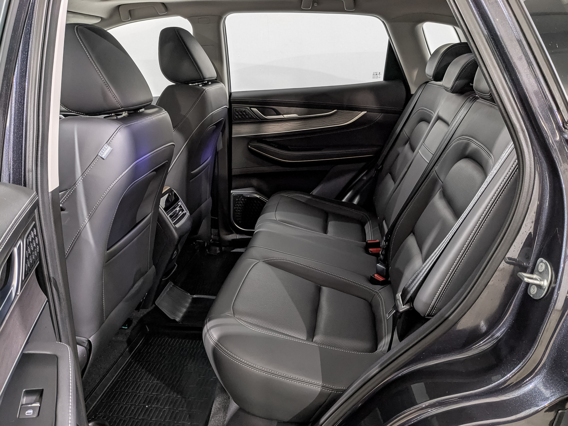 EXEED LX 1.50 (147 л.с), автомат, 2022, пробег 44 112 км