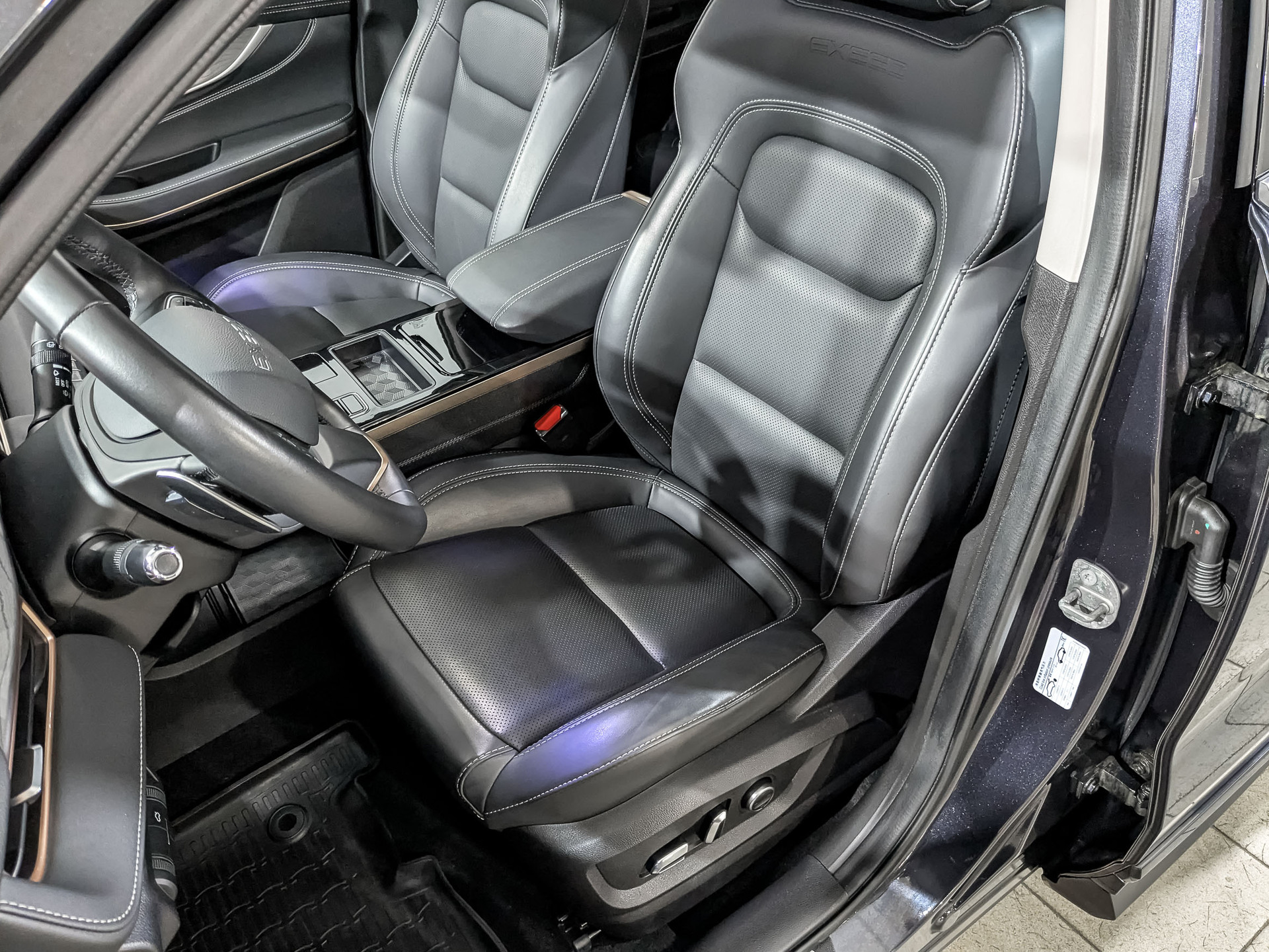 EXEED LX 1.50 (147 л.с), автомат, 2022, пробег 44 112 км
