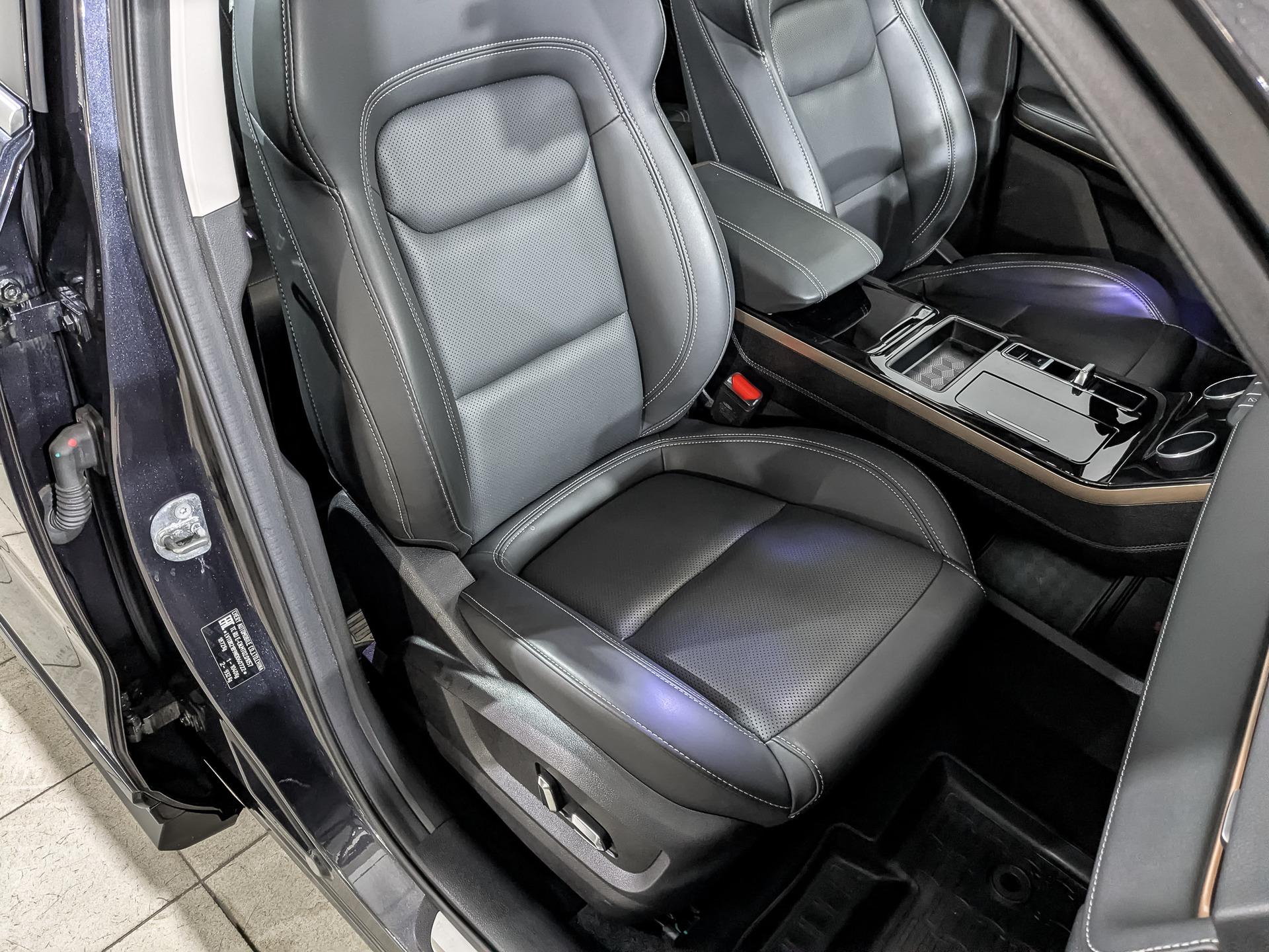 EXEED LX 1.50 (147 л.с), автомат, 2022, пробег 44 112 км