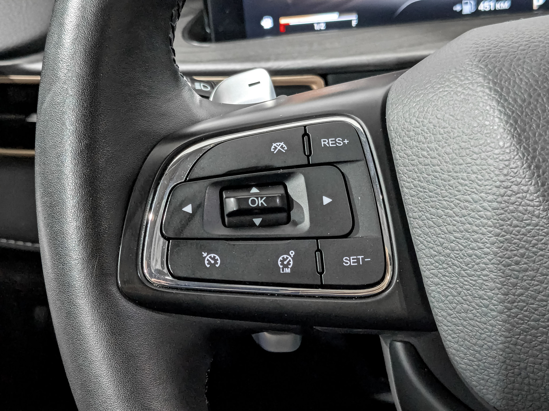 EXEED LX 1.50 (147 л.с), автомат, 2022, пробег 44 112 км