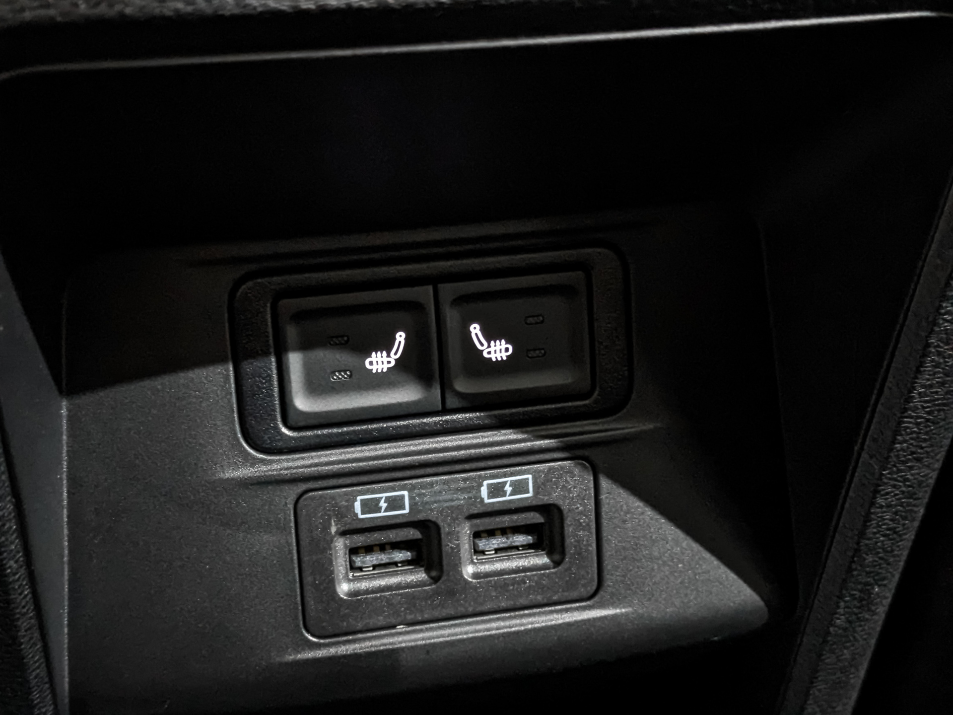 EXEED LX 1.50 (147 л.с), автомат, 2022, пробег 44 112 км
