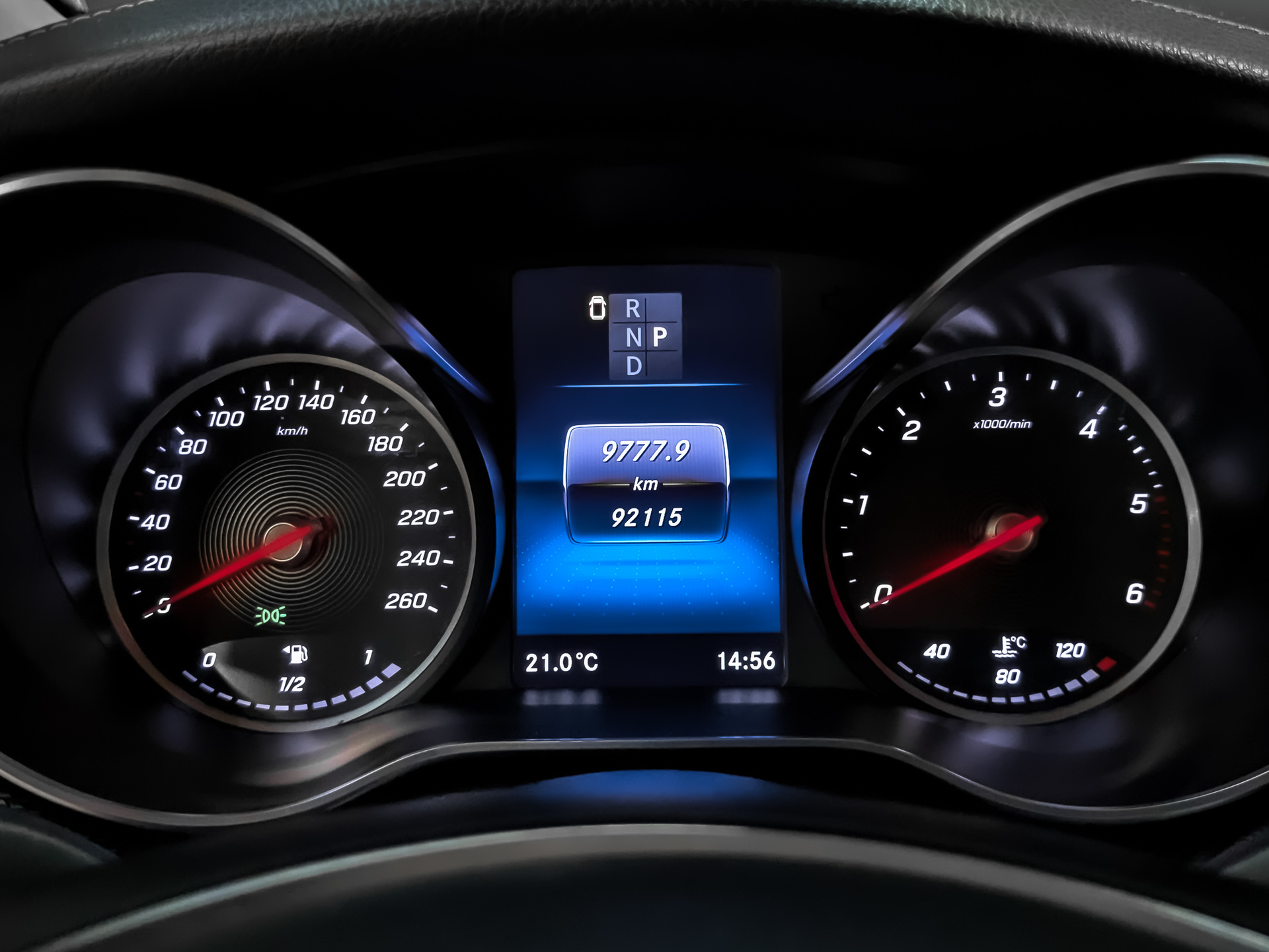MERCEDES-BENZ V-Класс 1.90 (237 л.с), автомат, 2022, пробег 92 109 км