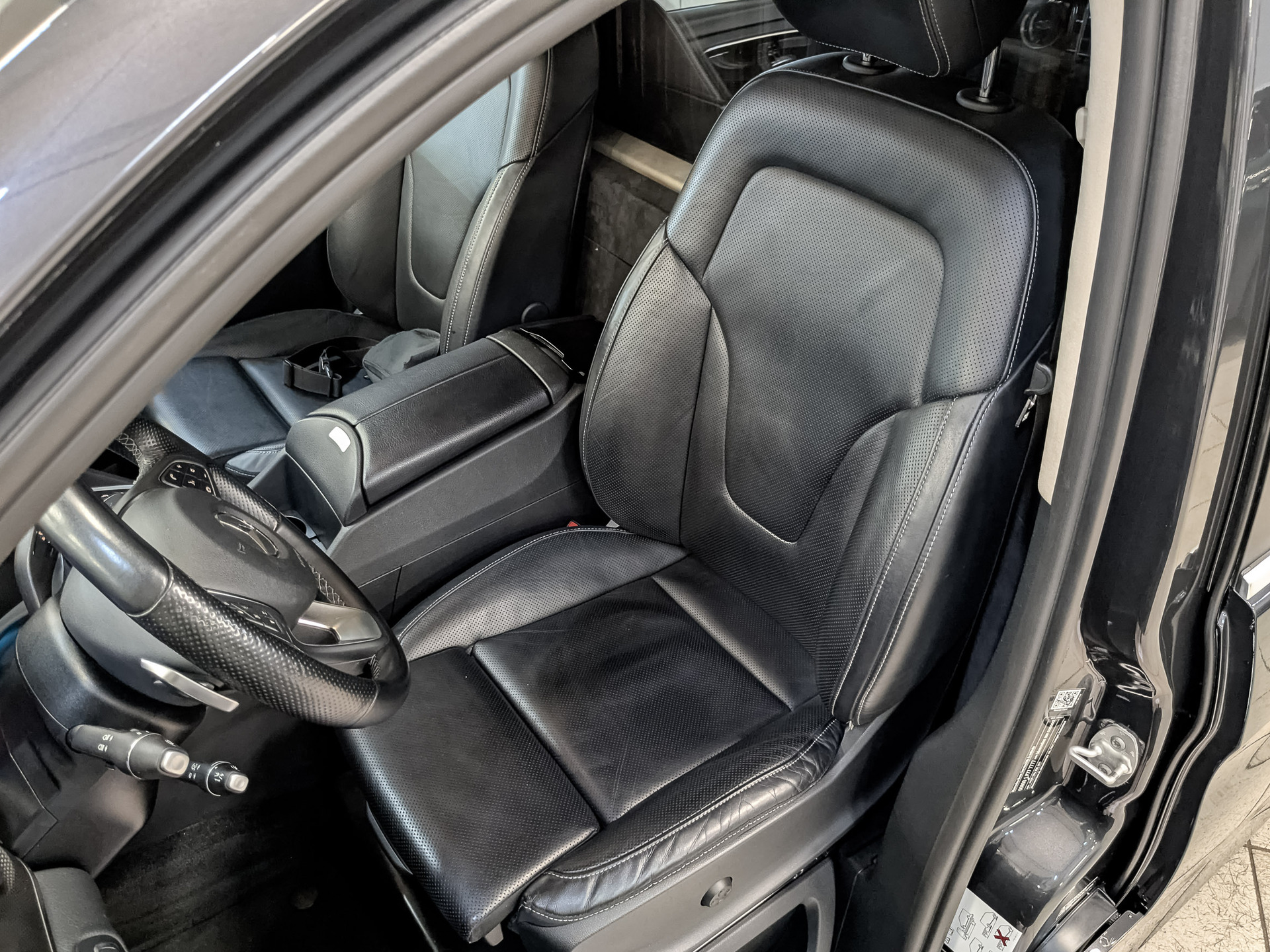 MERCEDES-BENZ V-Класс 1.90 (237 л.с), автомат, 2022, пробег 92 109 км