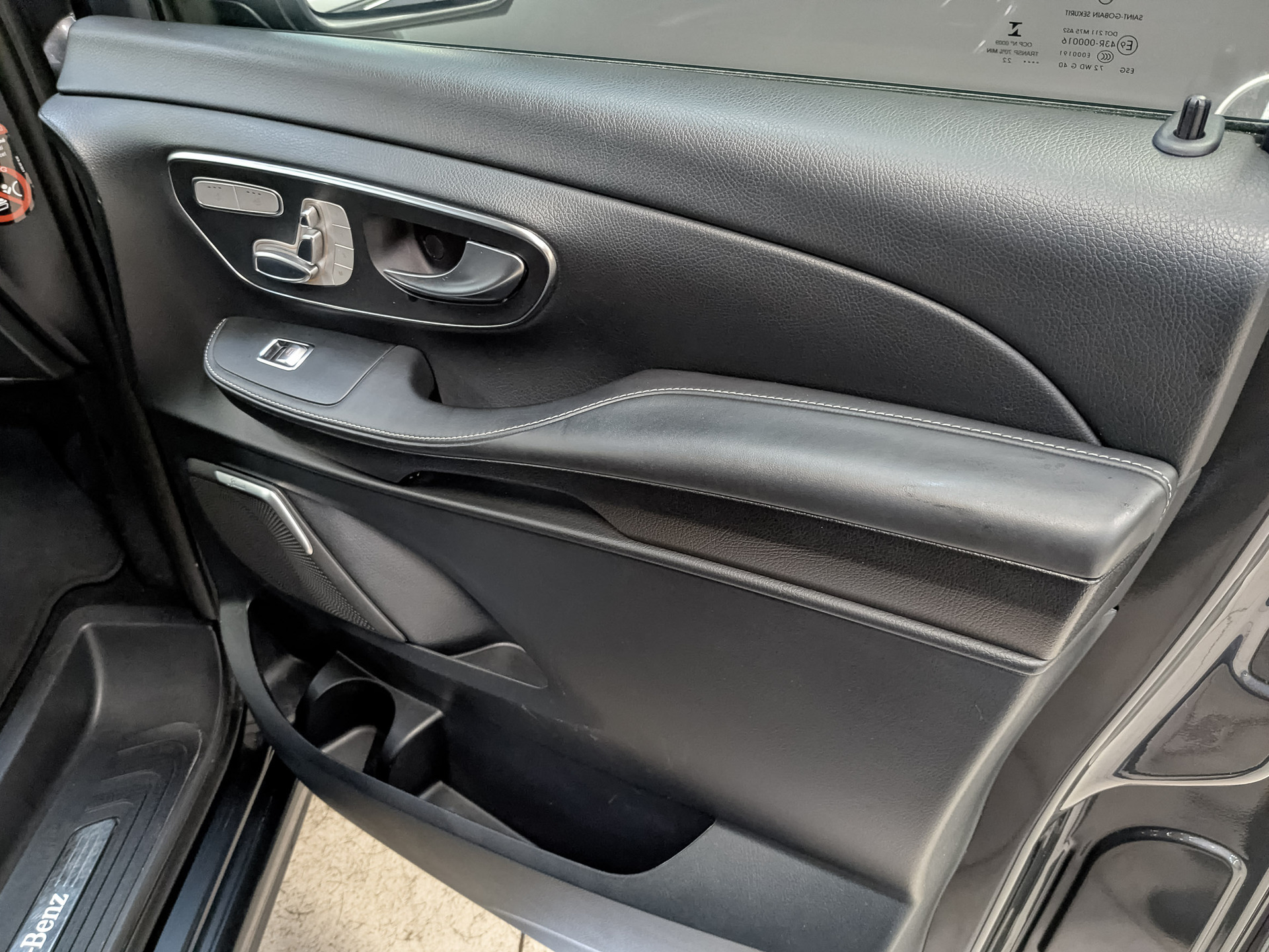 MERCEDES-BENZ V-Класс 1.90 (237 л.с), автомат, 2022, пробег 92 109 км