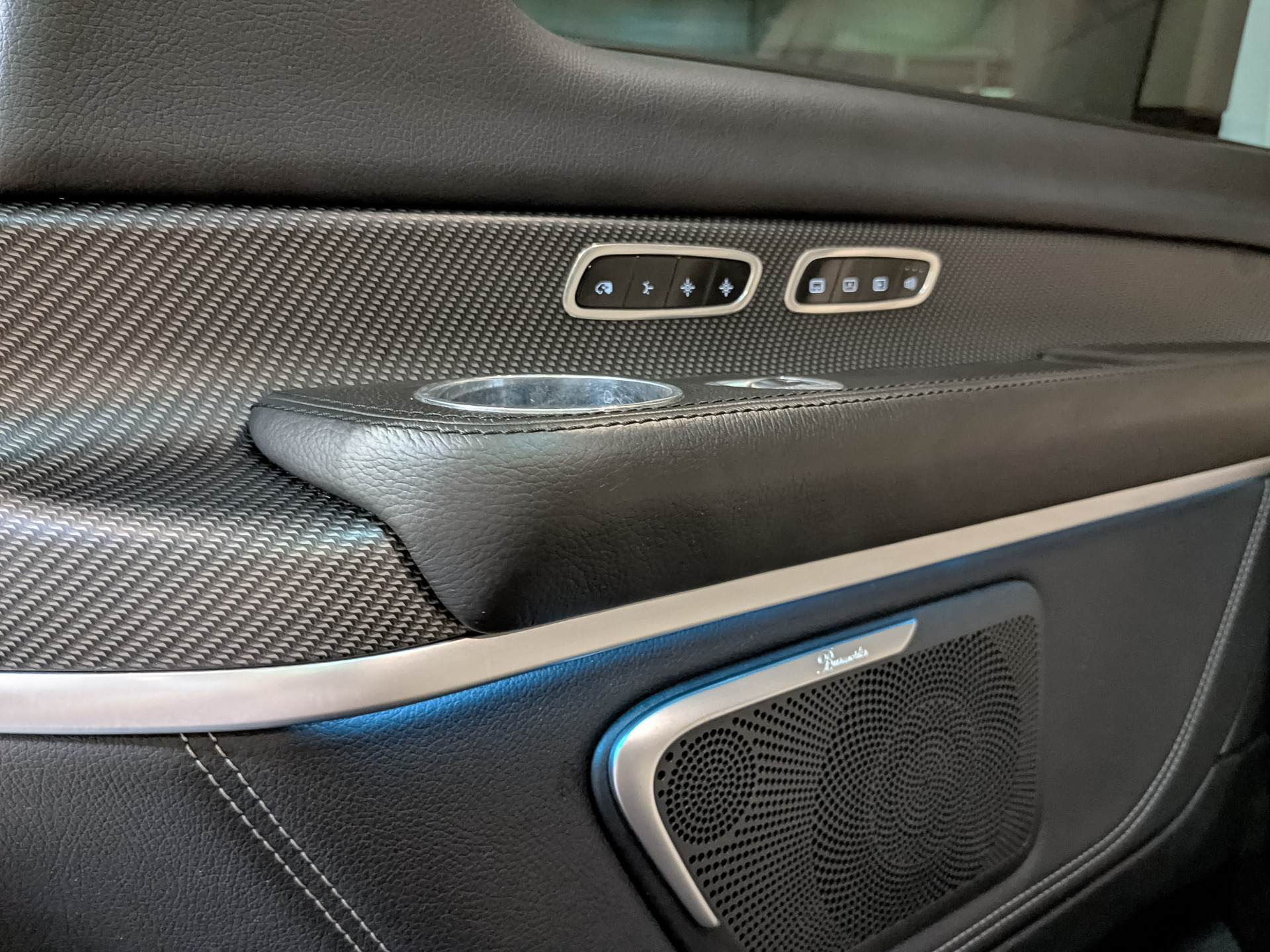 MERCEDES-BENZ V-Класс 1.90 (237 л.с), автомат, 2022, пробег 92 109 км