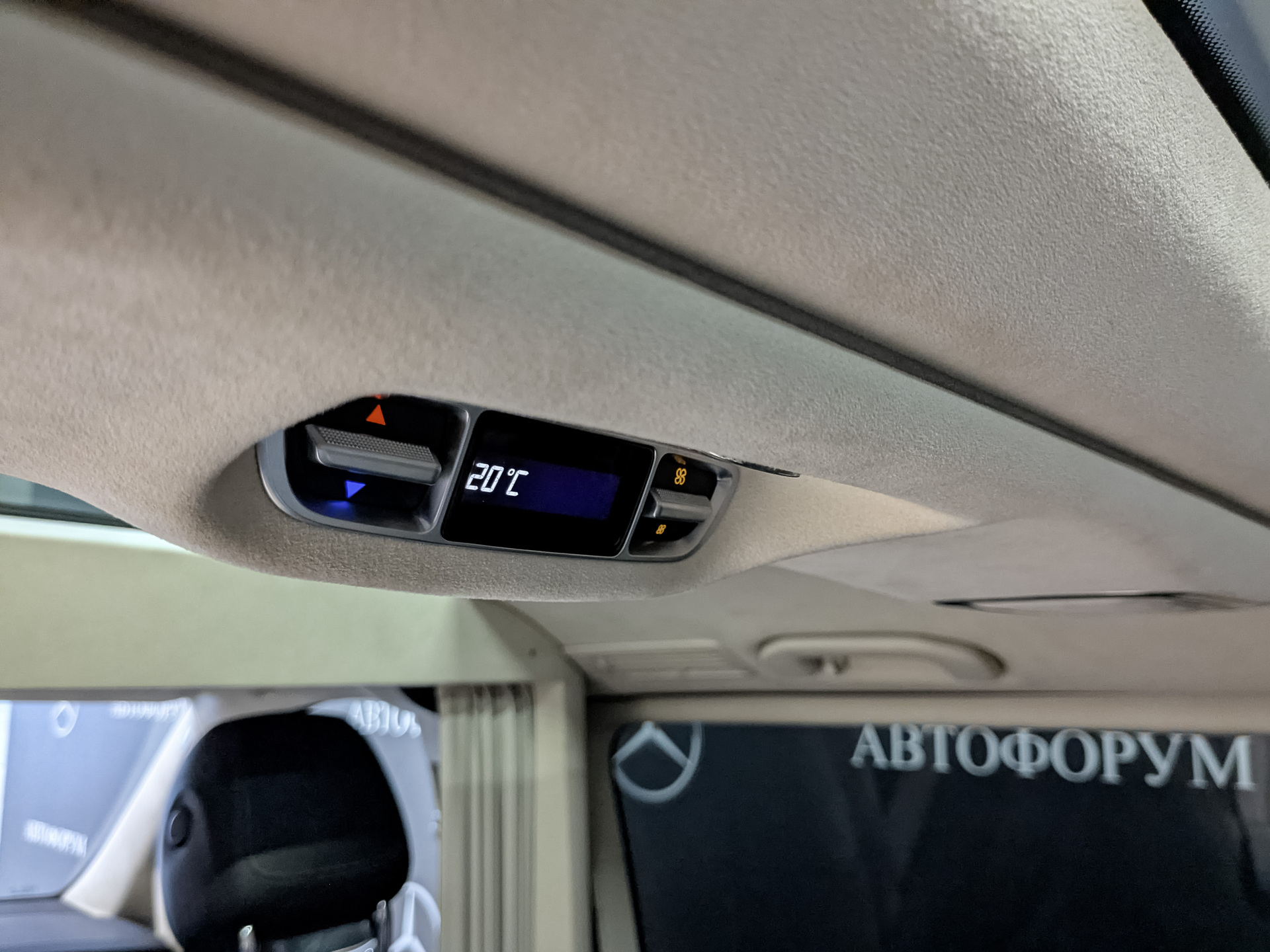 MERCEDES-BENZ V-Класс 1.90 (237 л.с), автомат, 2022, пробег 92 109 км