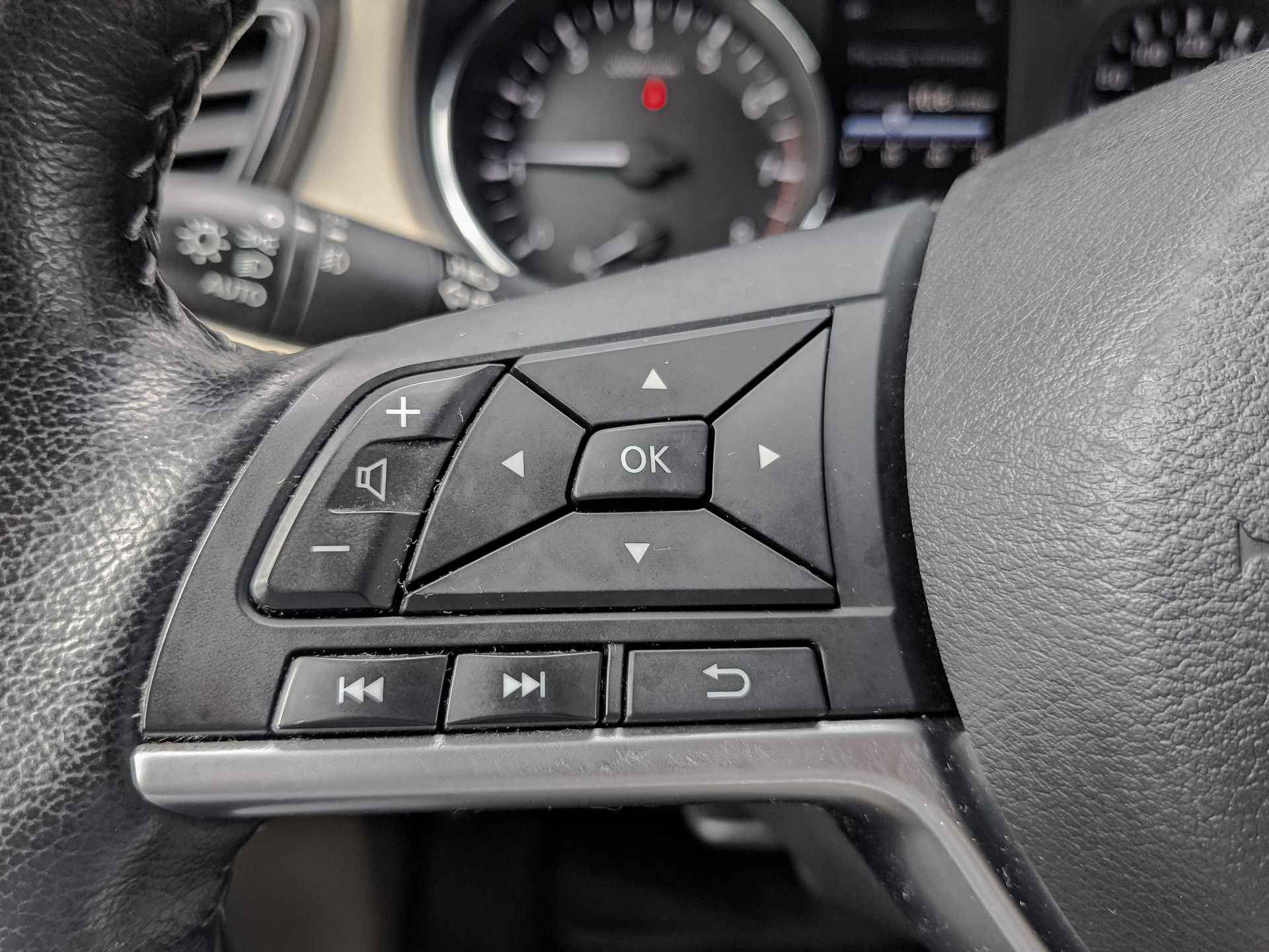 NISSAN X-Trail 2.00 (144 л.с), автомат, 2020, пробег 108 096 км