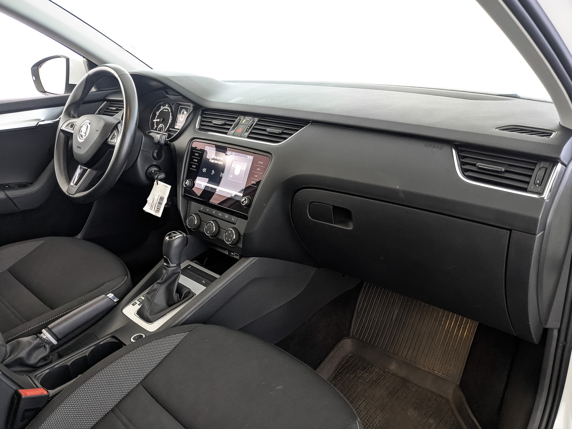 SKODA Octavia 1.60 (110 л.с), автомат, 2020, пробег 122 569 км