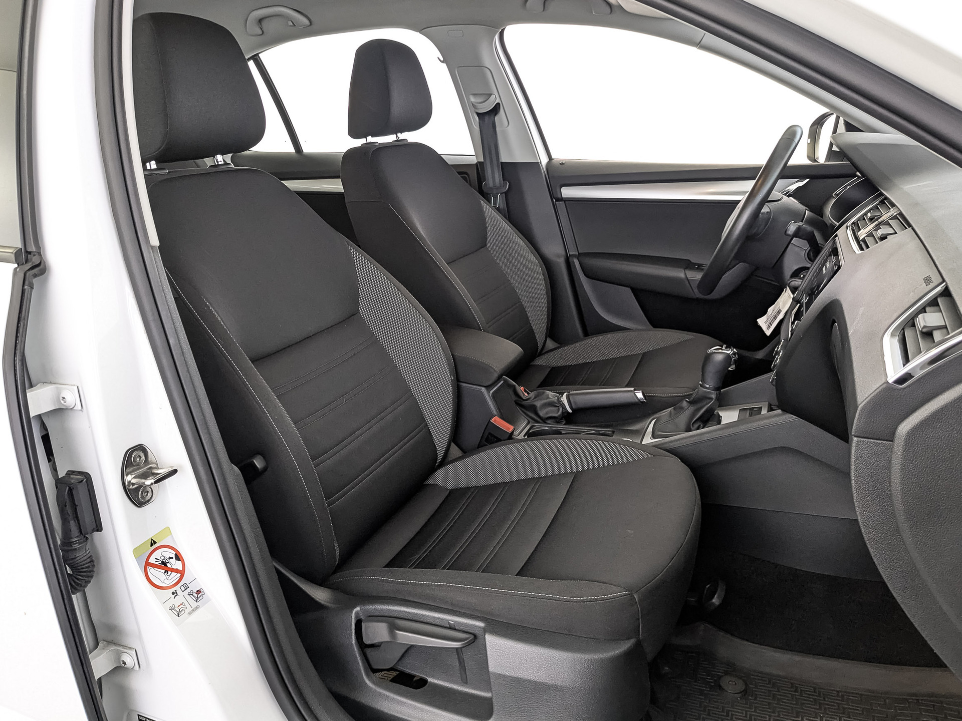 SKODA Octavia 1.60 (110 л.с), автомат, 2020, пробег 122 569 км