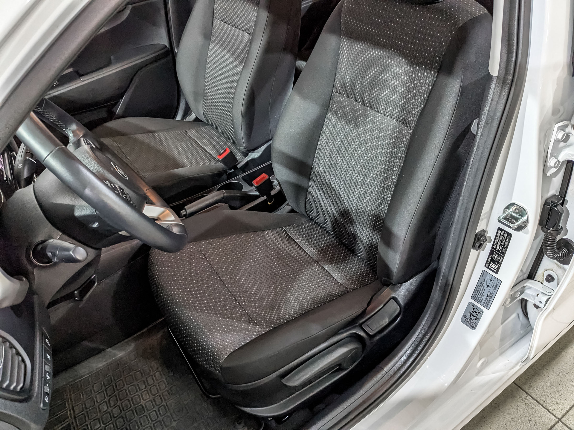KIA Rio 1.60 (123 л.с), автомат, 2021, пробег 35 810 км