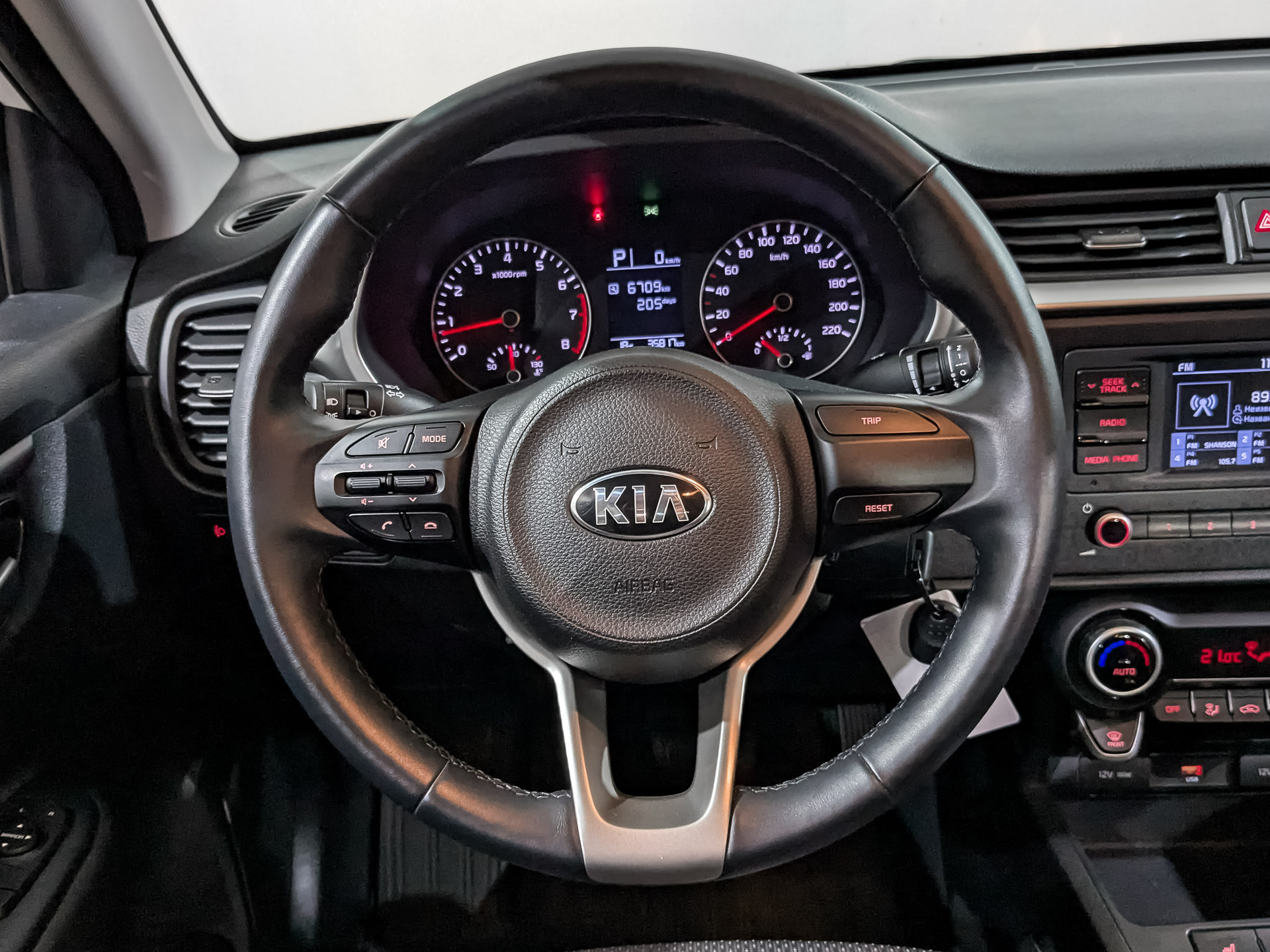 KIA Rio 1.60 (123 л.с), автомат, 2021, пробег 35 810 км