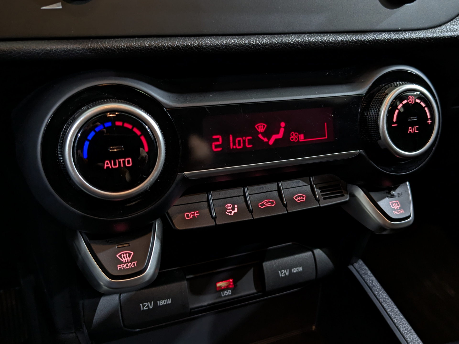 KIA Rio 1.60 (123 л.с), автомат, 2021, пробег 35 810 км
