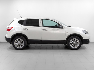Nissan Qashqai I J10E