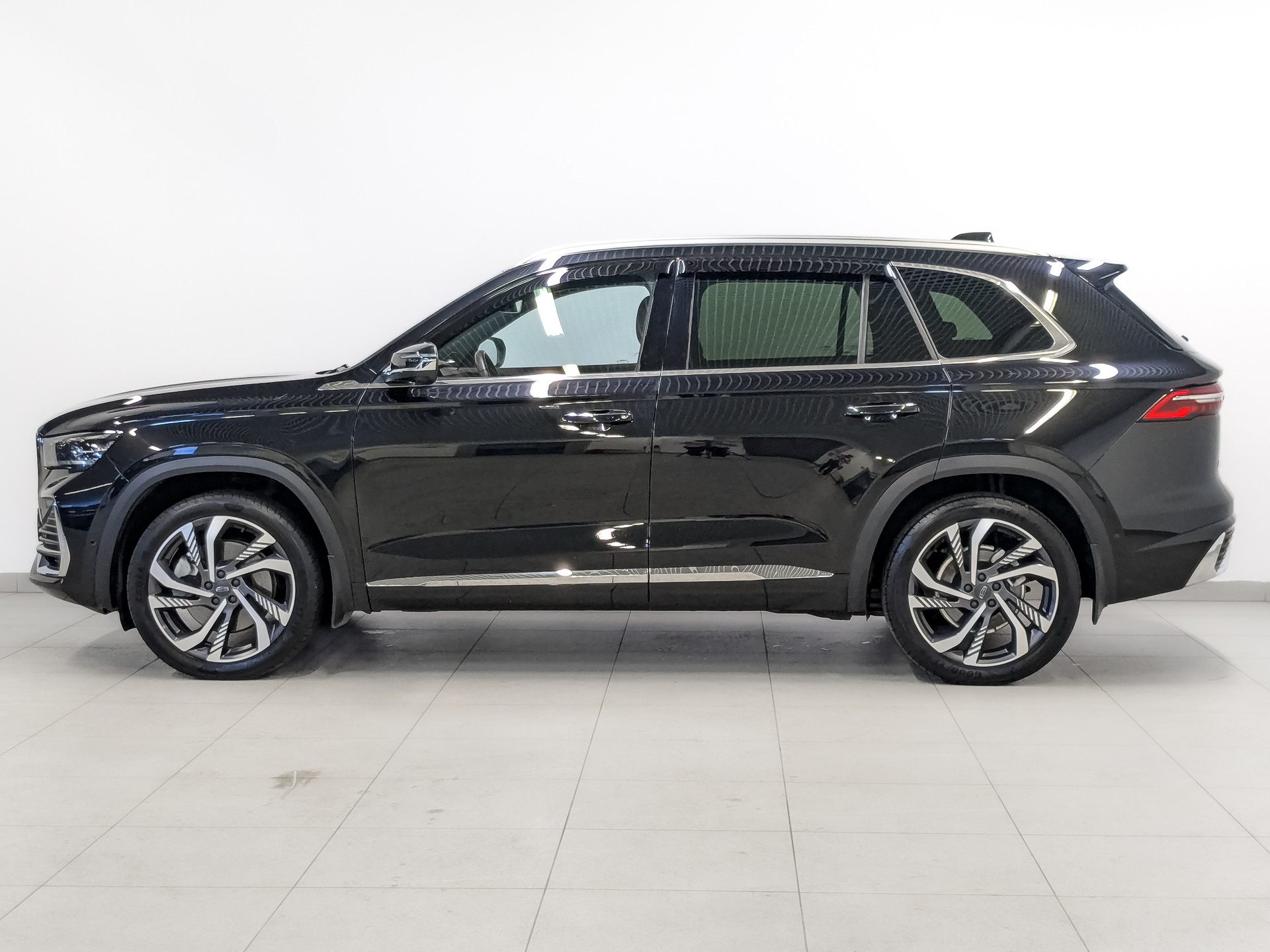 GEELY Monjaro 2.00 (238 л.с), автомат, 2023, пробег 37 140 км