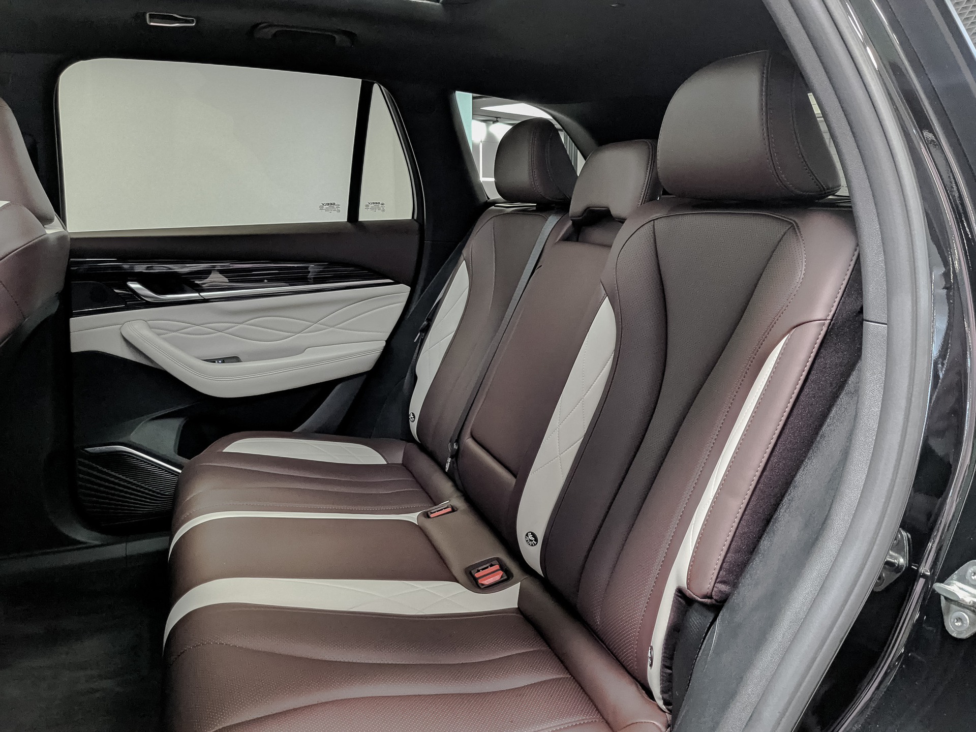 GEELY Monjaro 2.00 (238 л.с), автомат, 2023, пробег 37 140 км