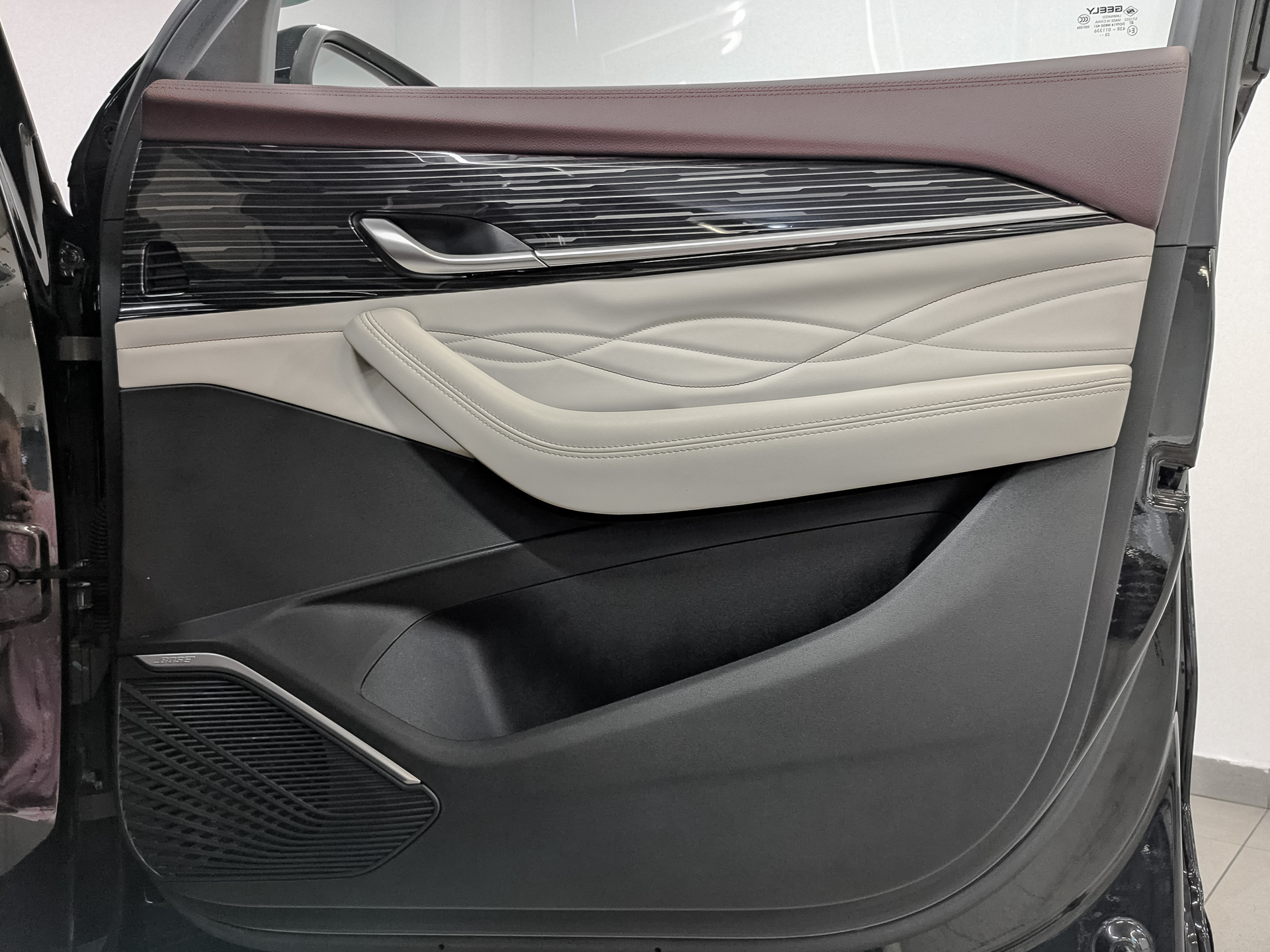 GEELY Monjaro 2.00 (238 л.с), автомат, 2023, пробег 37 140 км