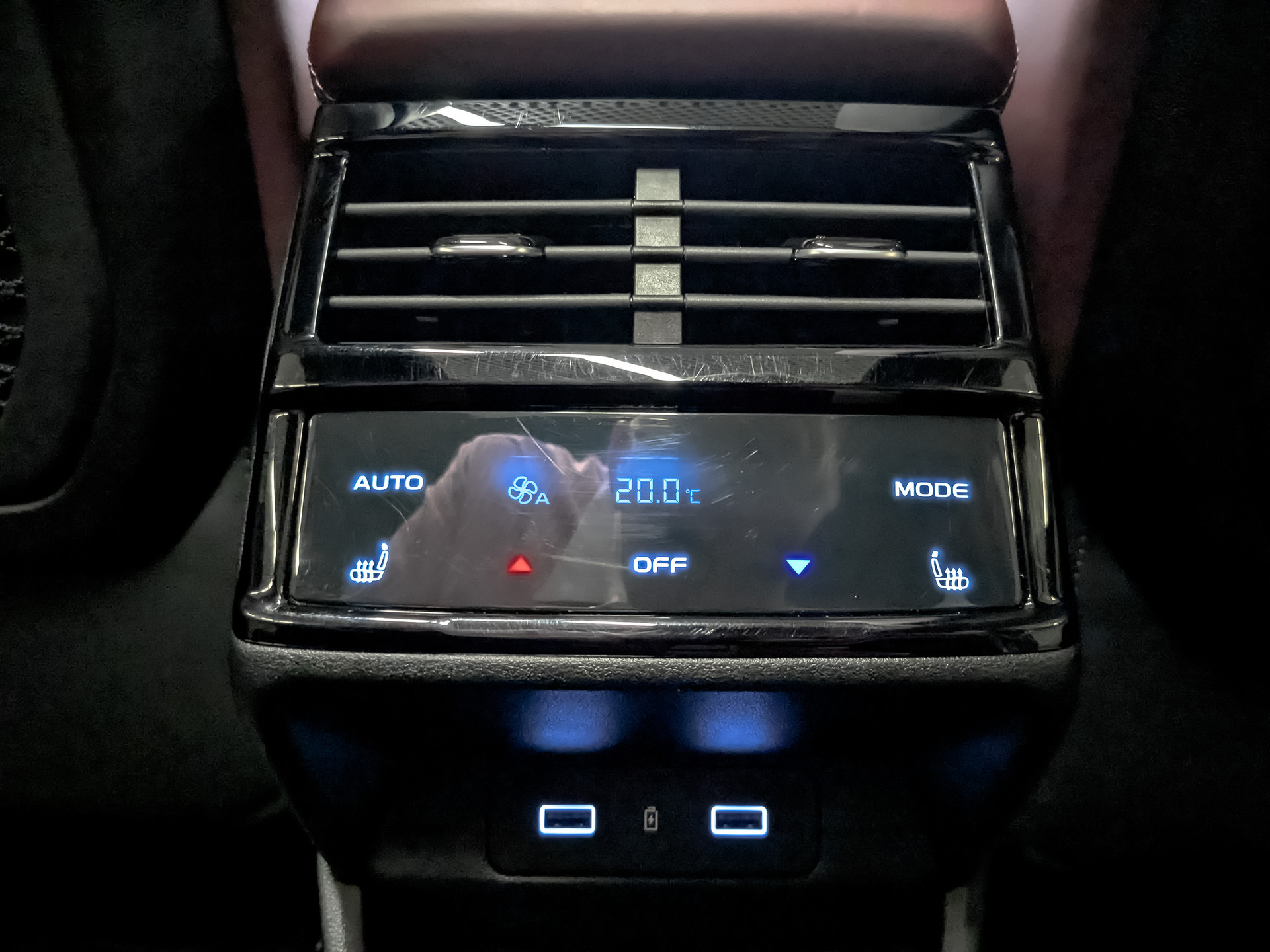 GEELY Monjaro 2.00 (238 л.с), автомат, 2023, пробег 37 140 км