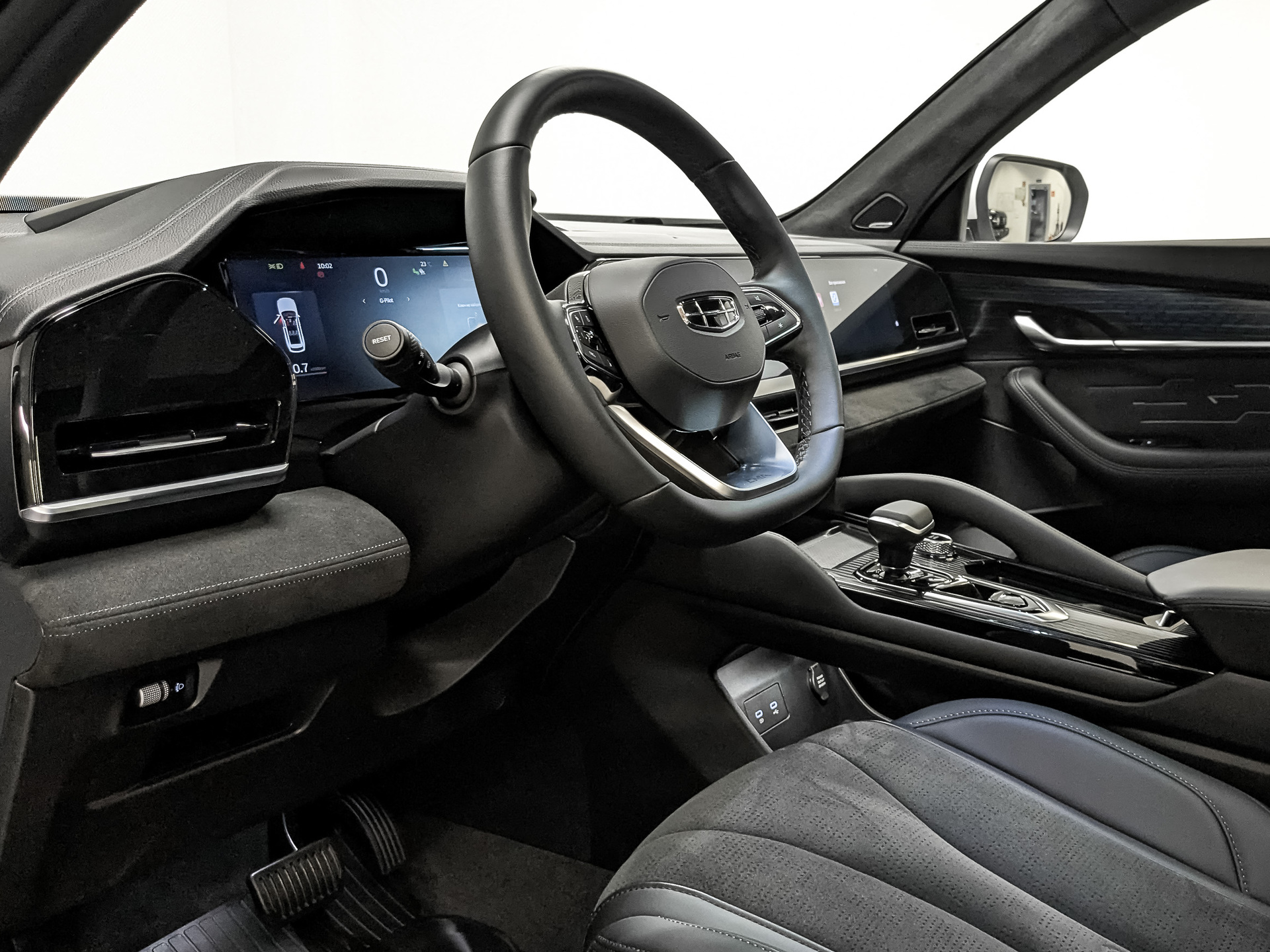 GEELY Monjaro 2.00 (238 л.с), автомат, 2024, пробег 20 359 км