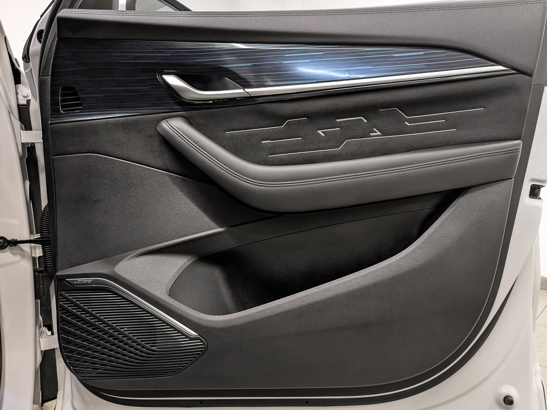 GEELY Monjaro 2.00 (238 л.с), автомат, 2024, пробег 20 359 км