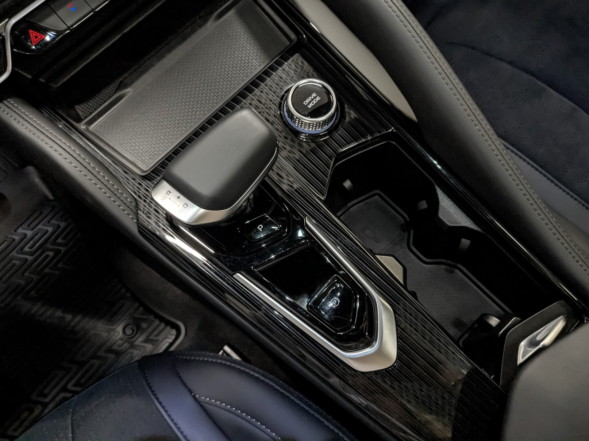 GEELY Monjaro 2.00 (238 л.с), автомат, 2024, пробег 20 359 км