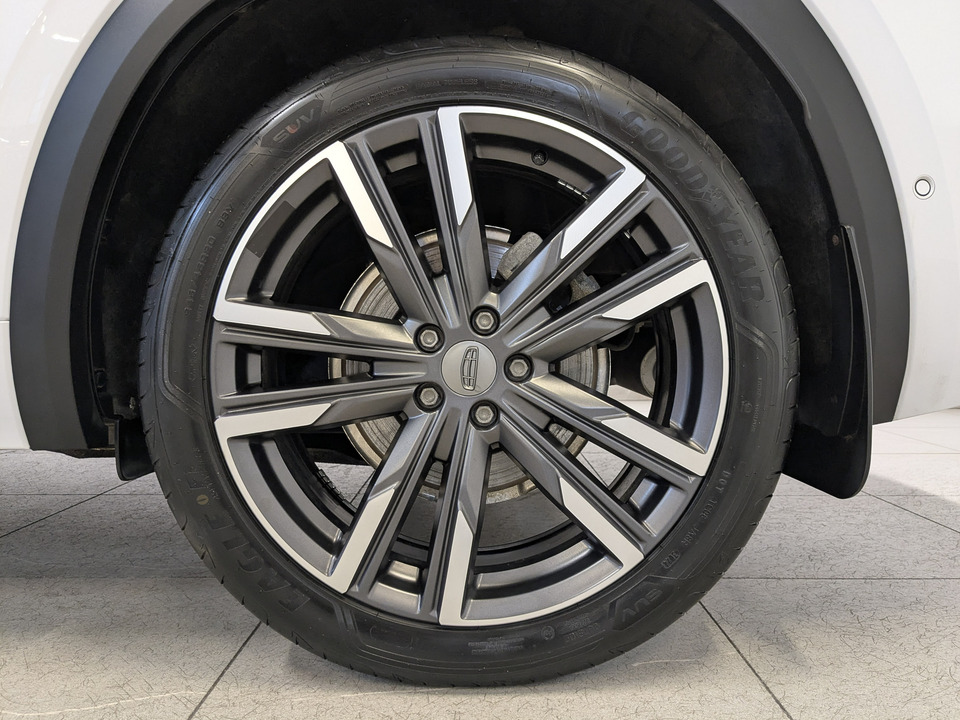 Фото Geely Monjaro с пробегом 20 359 км