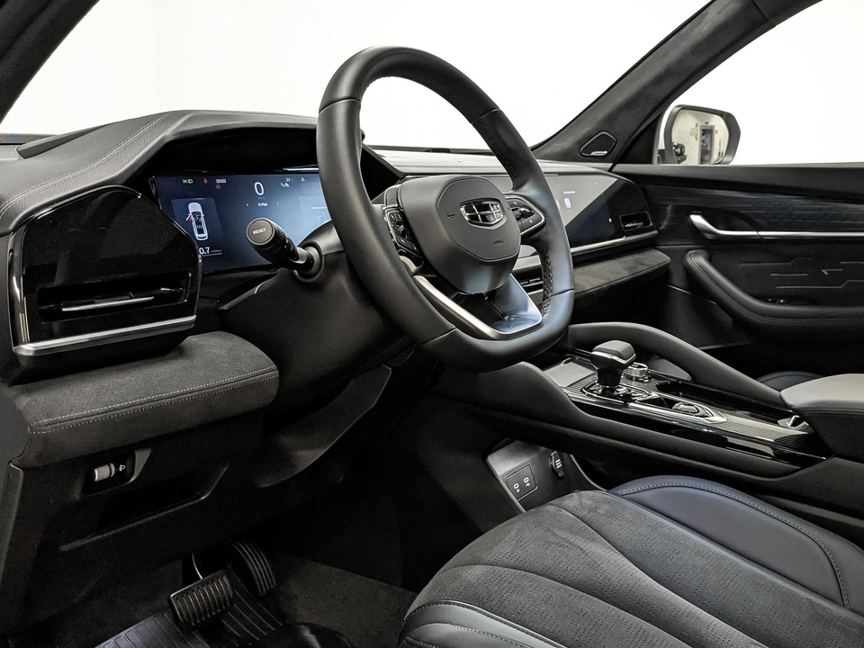 Фото Geely Monjaro с пробегом 20 359 км