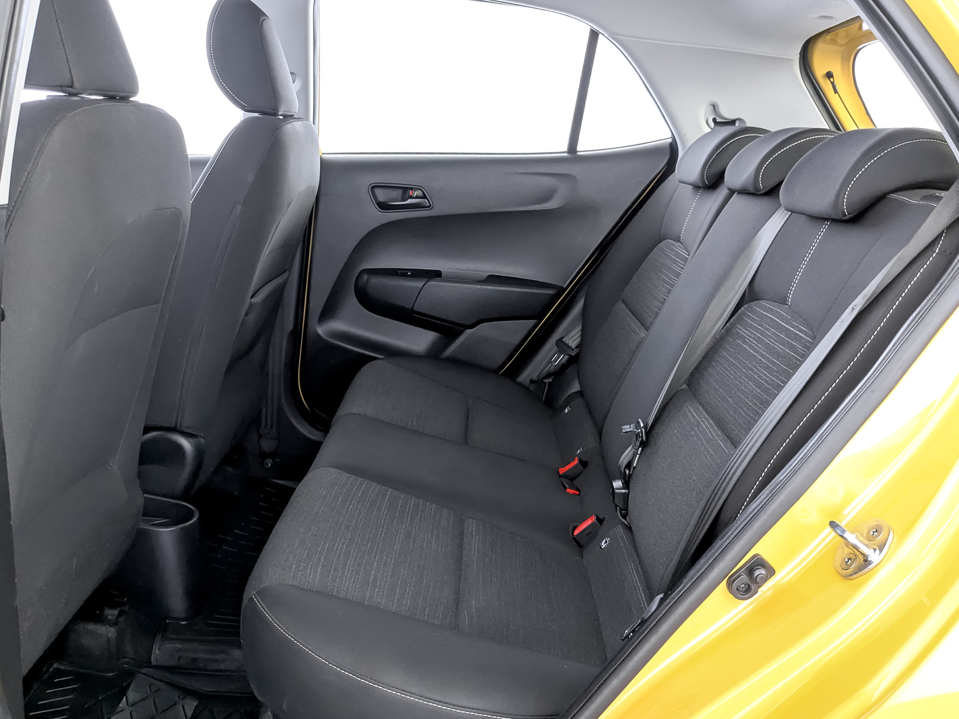 KIA Picanto 1.00 (67 л.с), автомат, 2022, пробег 27 500 км