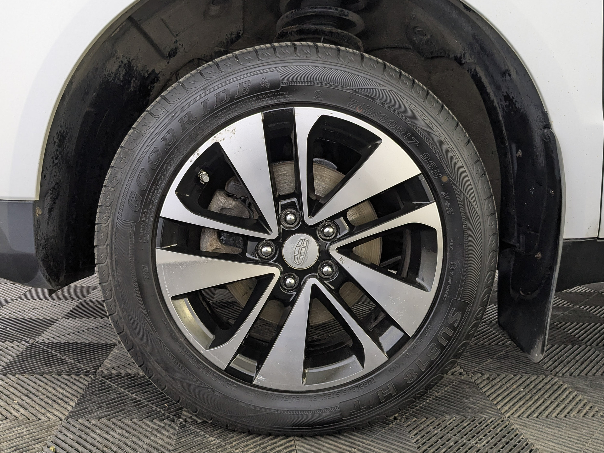 GEELY Emgrand X7 1.80 (131 л.с), механическая, 2019, пробег 141 417 км