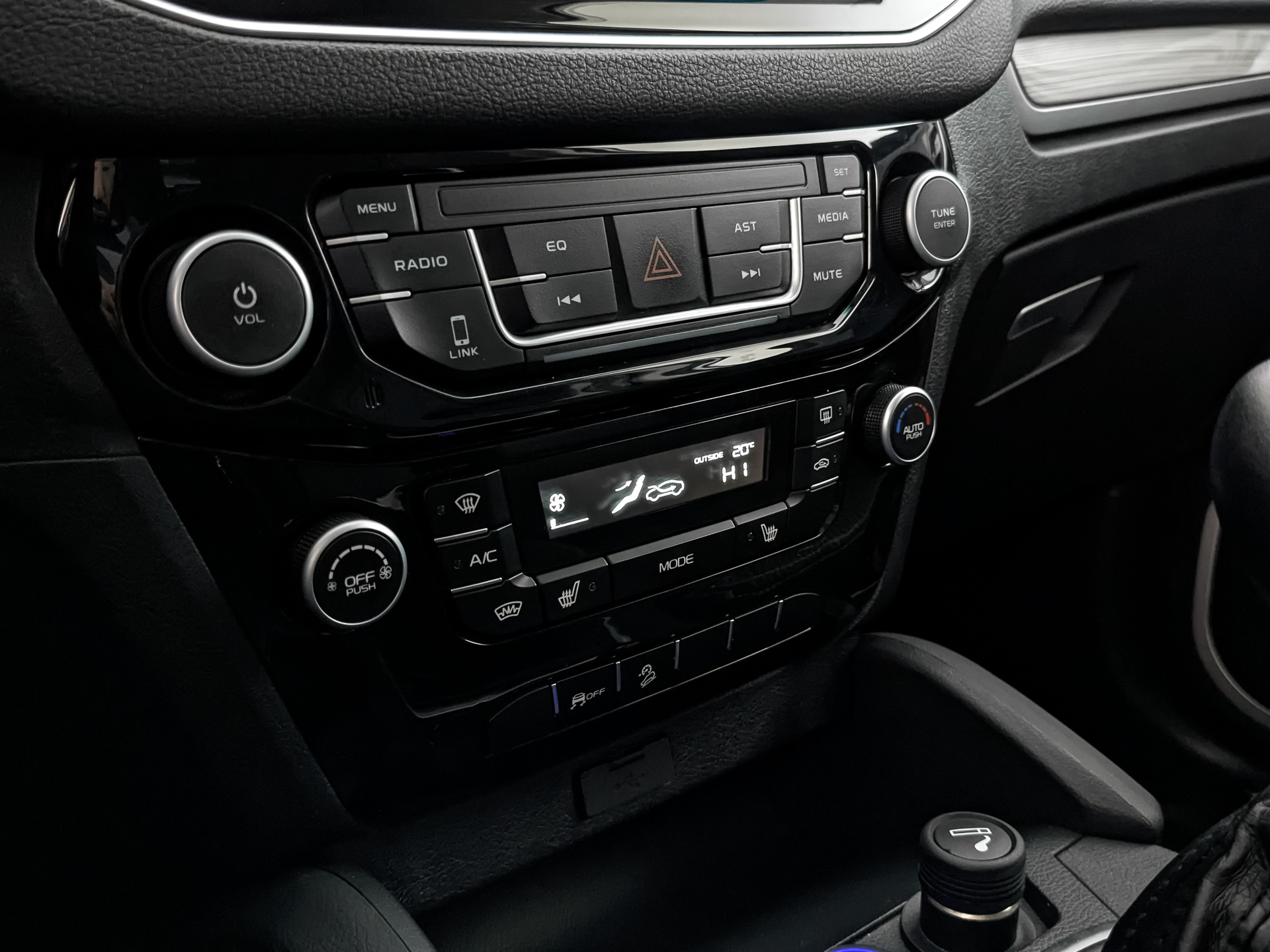 GEELY Emgrand X7 1.80 (131 л.с), механическая, 2019, пробег 141 417 км