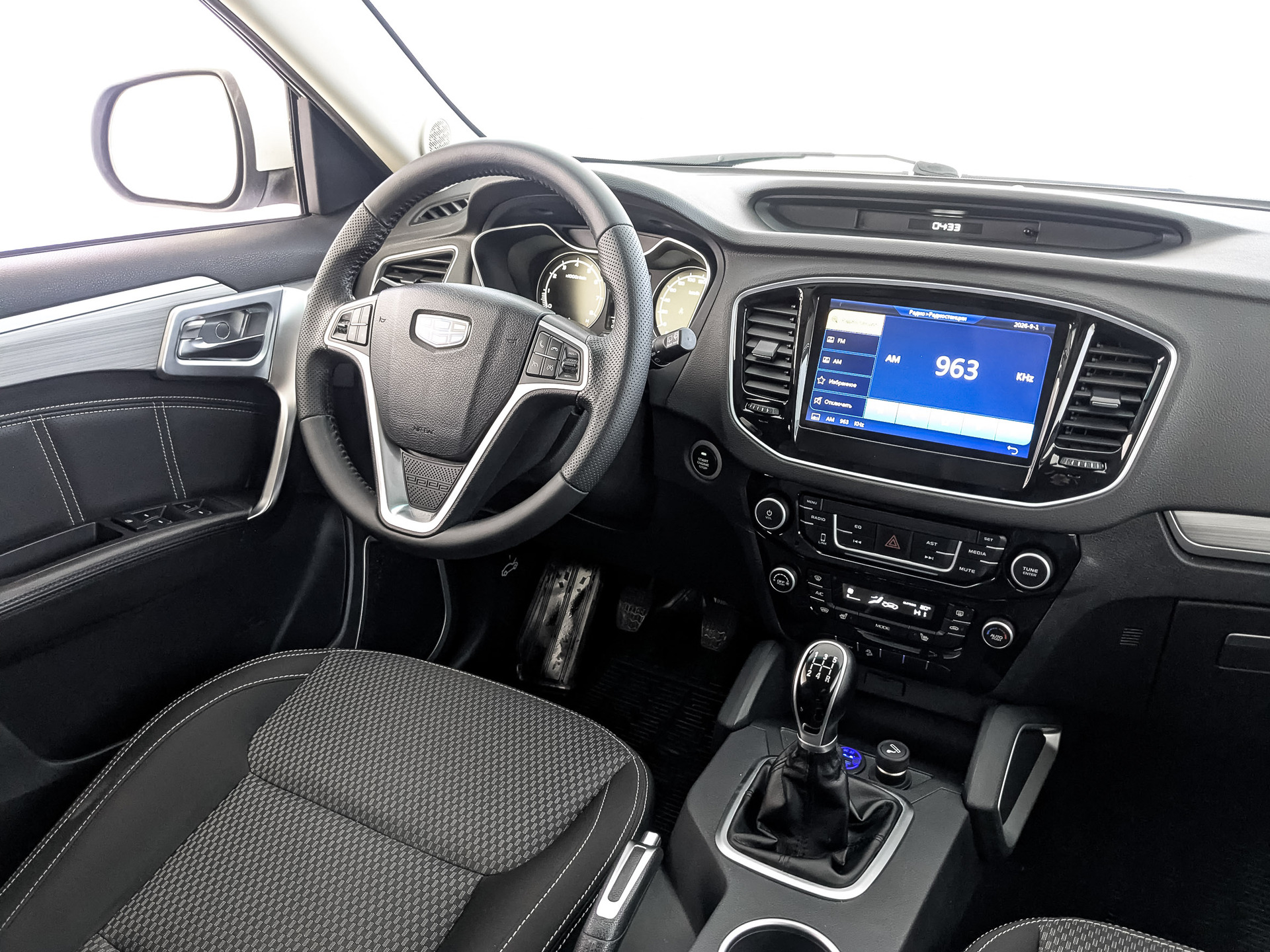GEELY Emgrand X7 1.80 (131 л.с), механическая, 2019, пробег 141 417 км