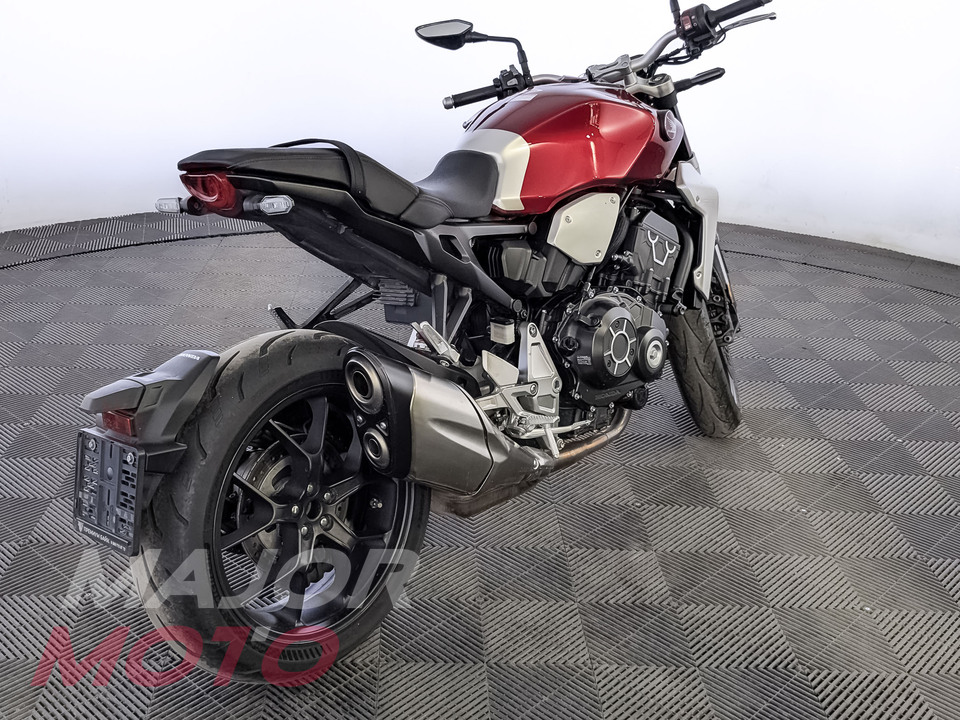 Honda CB 1000R - фото №6
