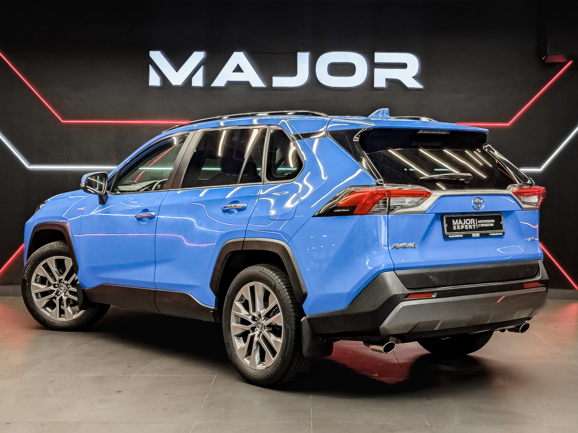 TOYOTA Rav-4 2.00 (149 л.с), автомат, 2020, пробег 69 622 км