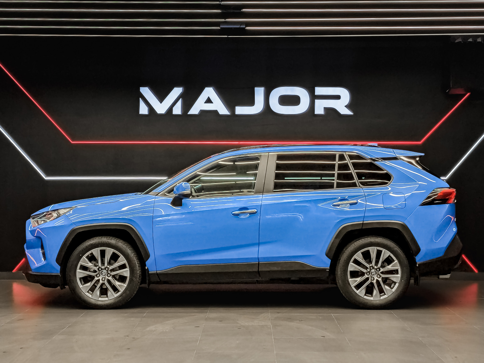 TOYOTA Rav-4 2.00 (149 л.с), автомат, 2020, пробег 69 622 км