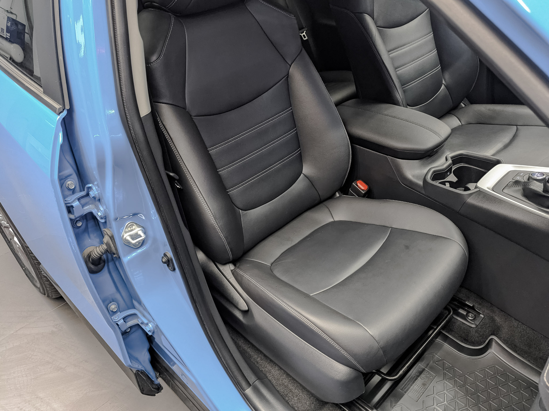 TOYOTA Rav-4 2.00 (149 л.с), автомат, 2020, пробег 69 622 км