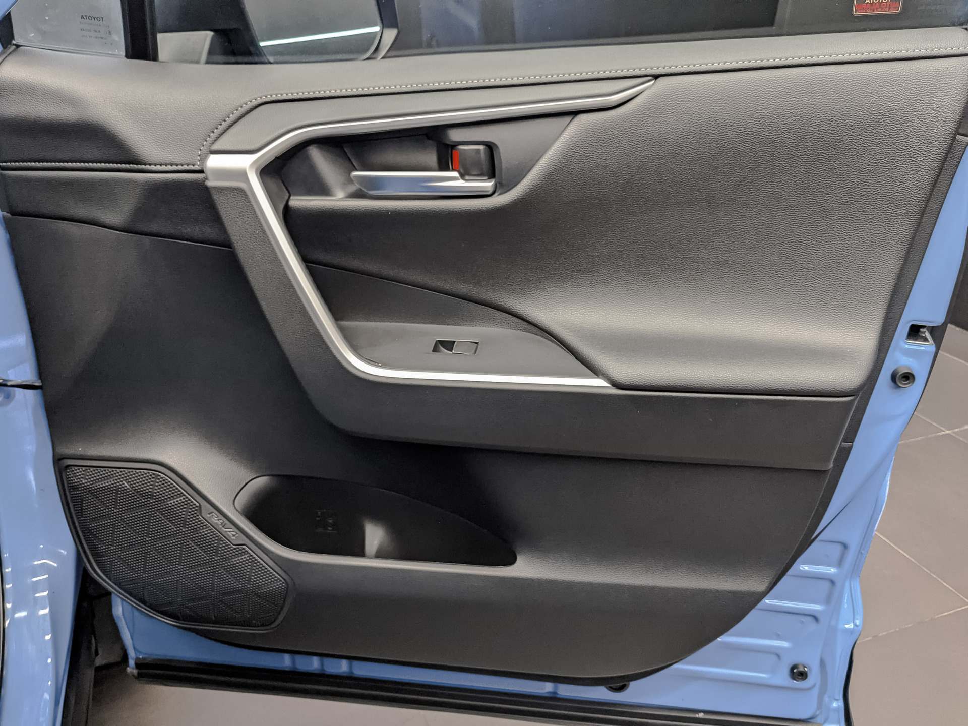 TOYOTA Rav-4 2.00 (149 л.с), автомат, 2020, пробег 69 622 км