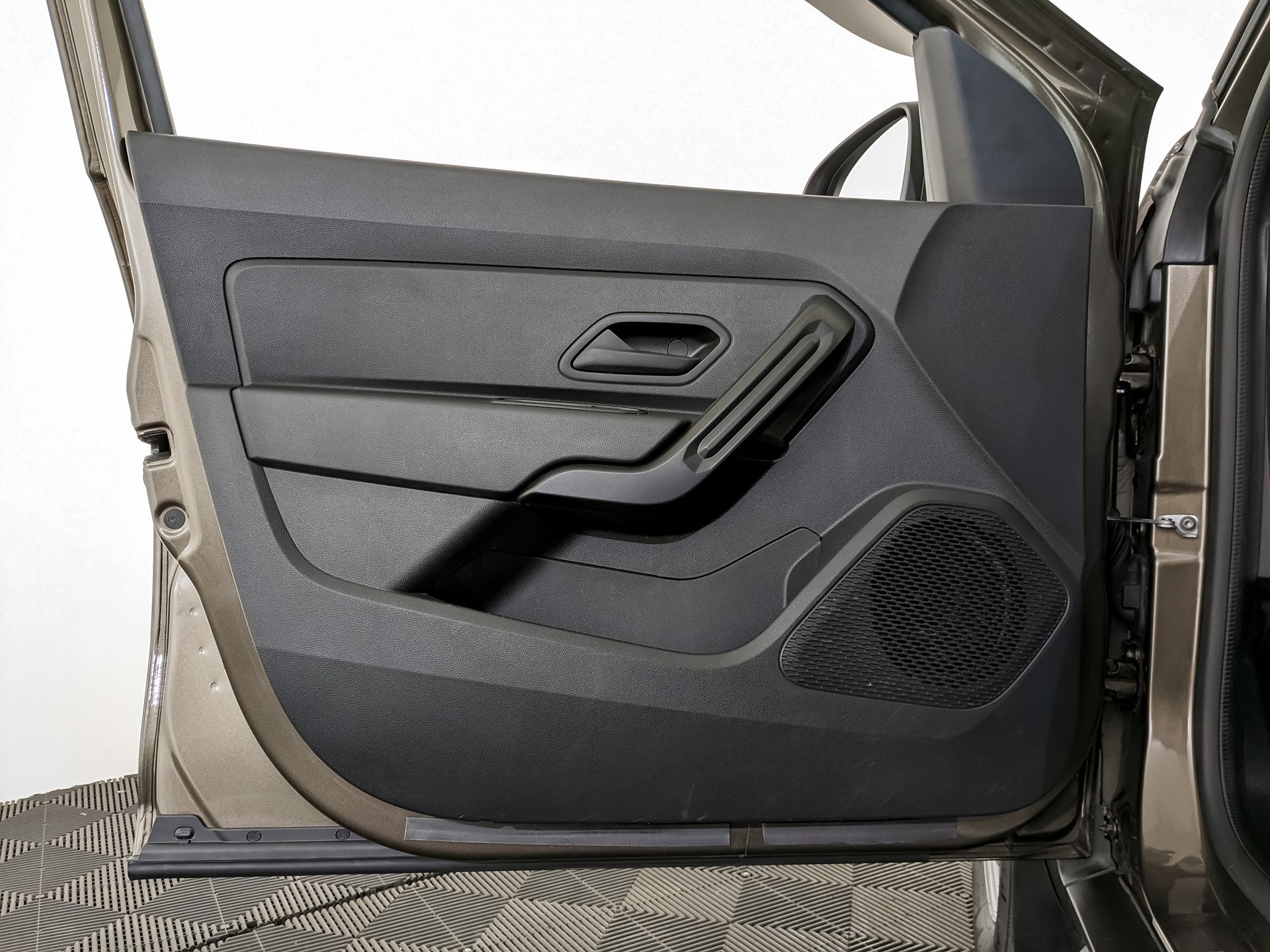 RENAULT Duster 1.60 (114 л.с), механическая, 2022, пробег 52 000 км