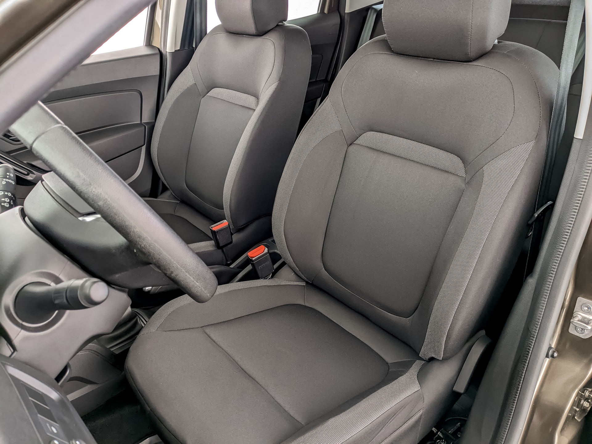 RENAULT Duster 1.60 (114 л.с), механическая, 2022, пробег 52 000 км