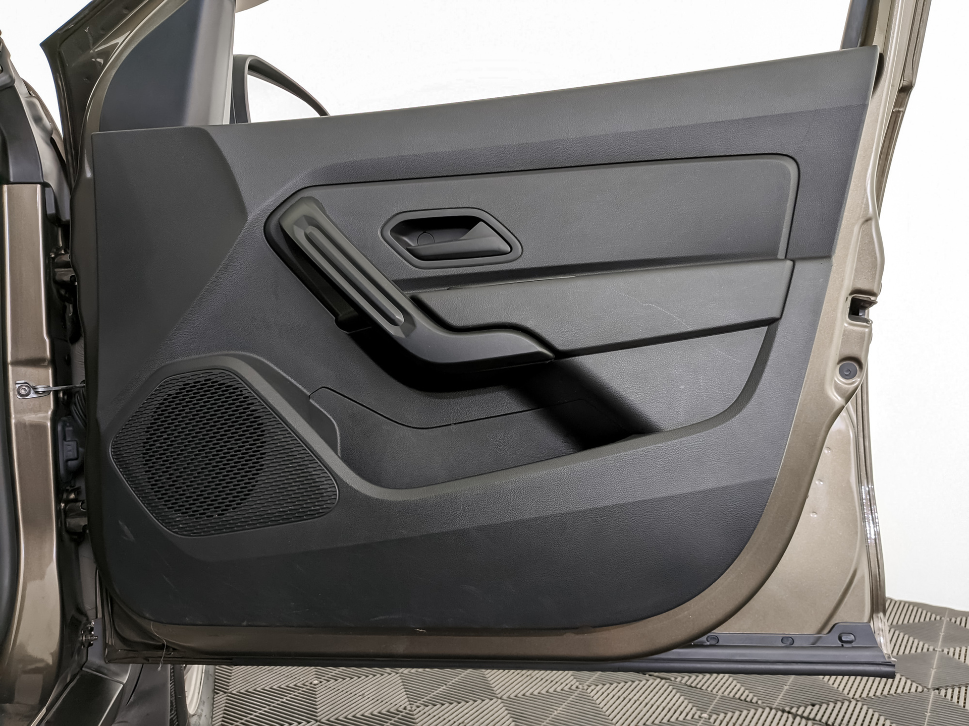 RENAULT Duster 1.60 (114 л.с), механическая, 2022, пробег 52 000 км