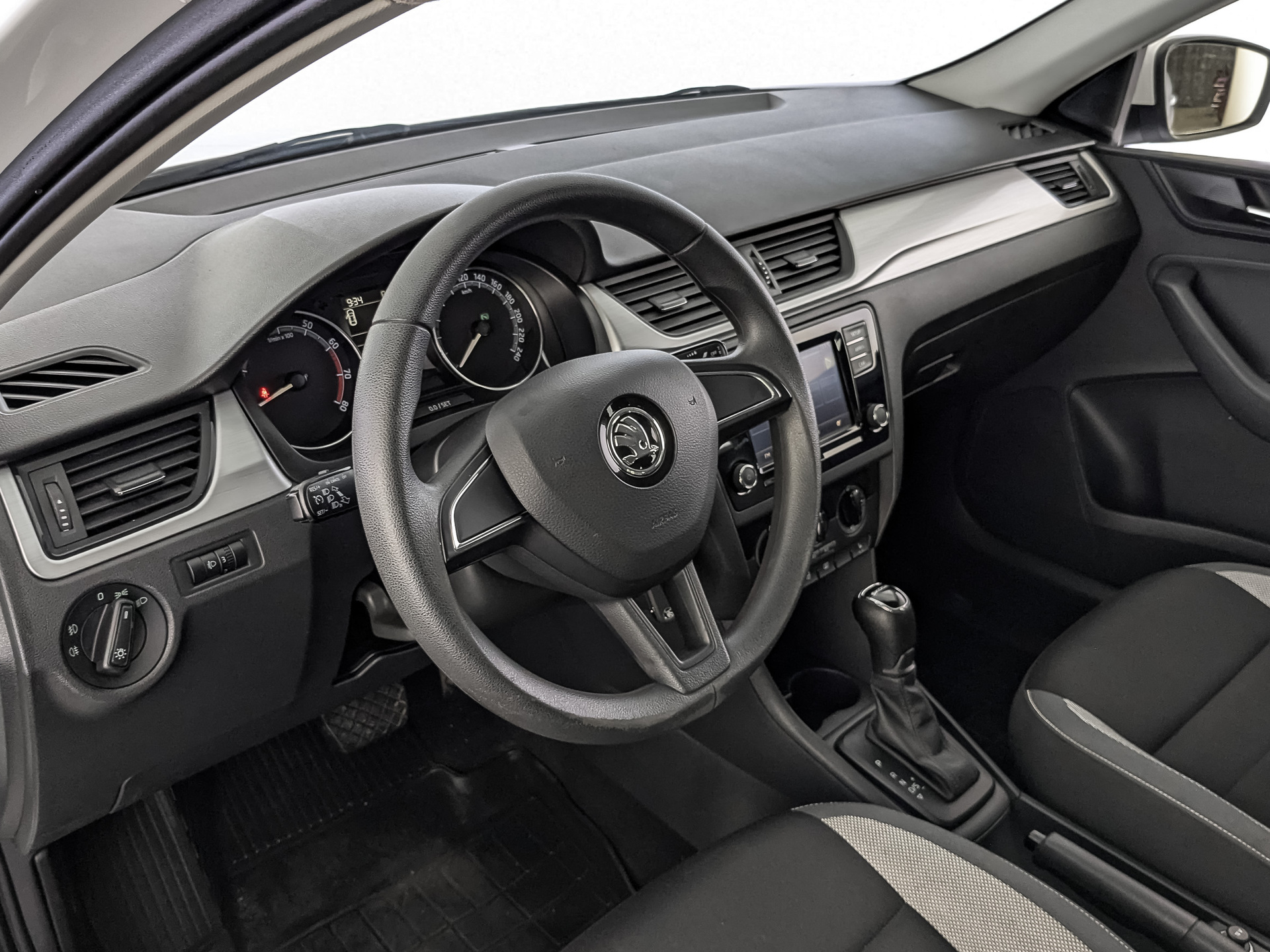 SKODA Rapid 1.60 (110 л.с), автомат, 2019, пробег 99 438 км