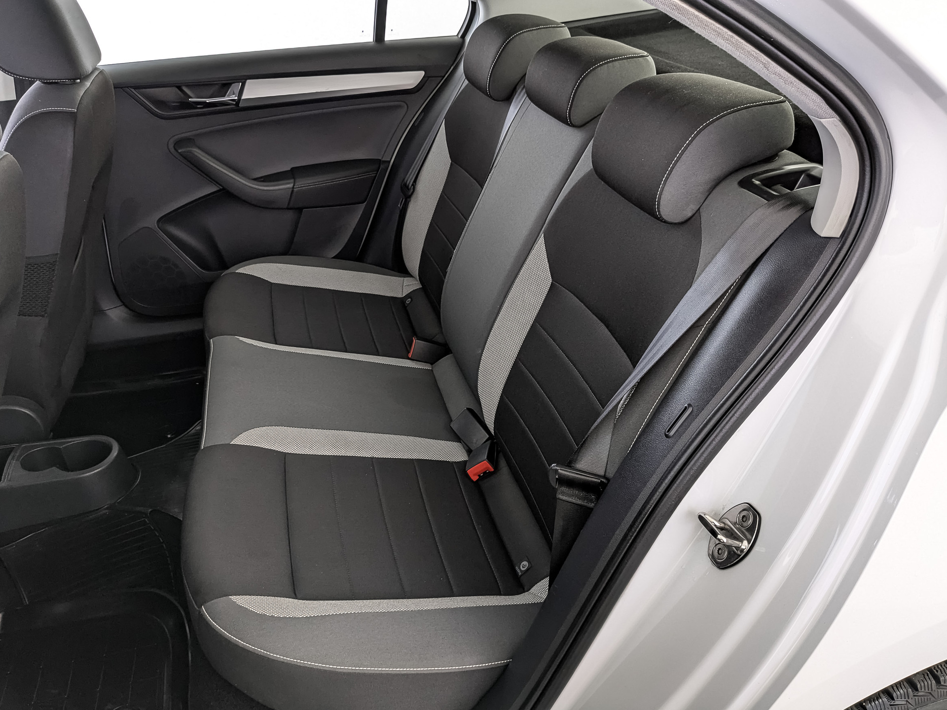 SKODA Rapid 1.60 (110 л.с), автомат, 2019, пробег 99 438 км