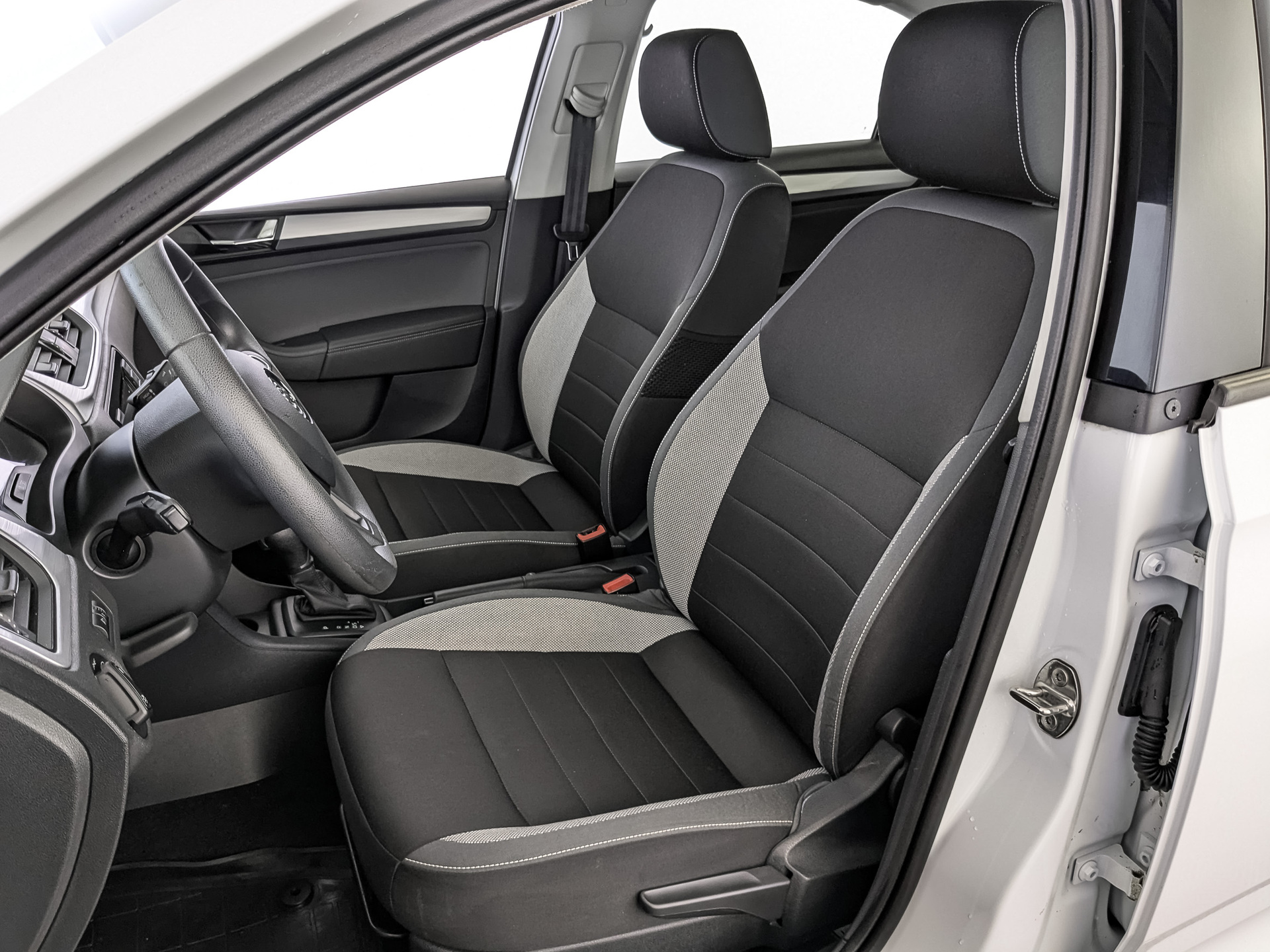 SKODA Rapid 1.60 (110 л.с), автомат, 2019, пробег 99 438 км