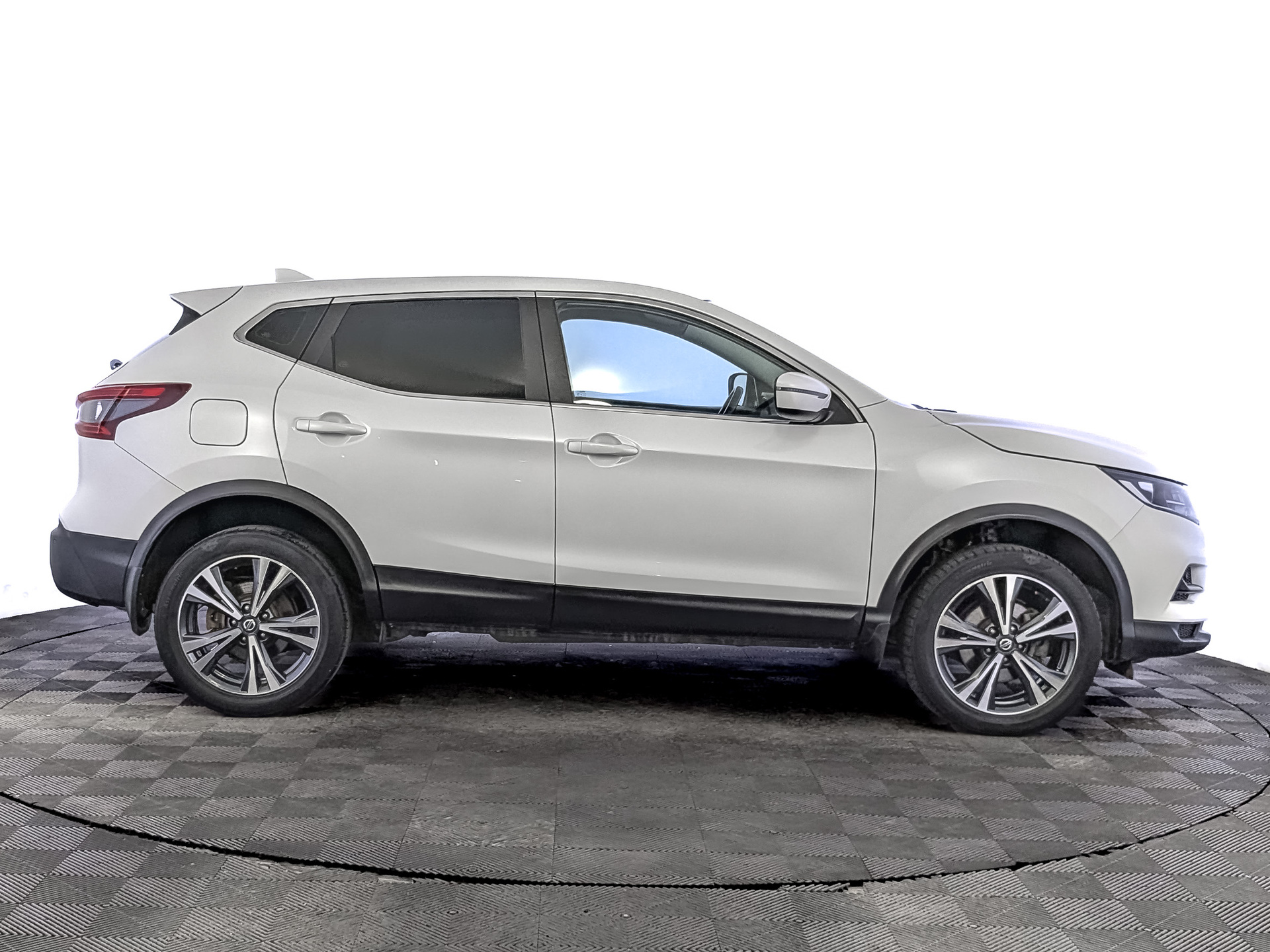 NISSAN Qashqai 1.20 (115 л.с), автомат, 2021, пробег 84 144 км