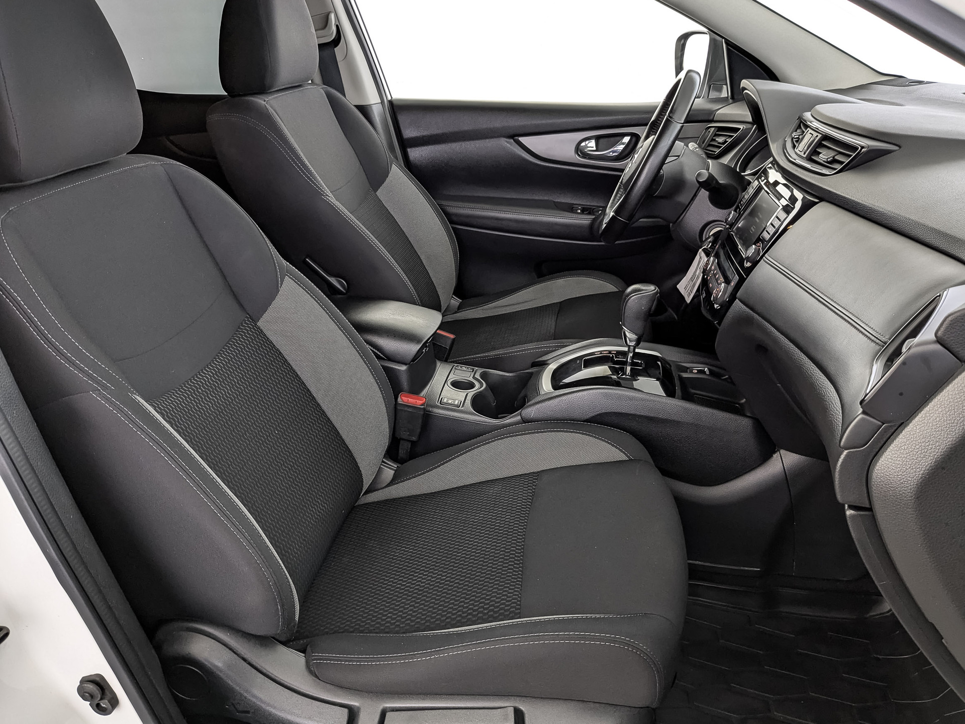 NISSAN Qashqai 1.20 (115 л.с), автомат, 2021, пробег 84 144 км