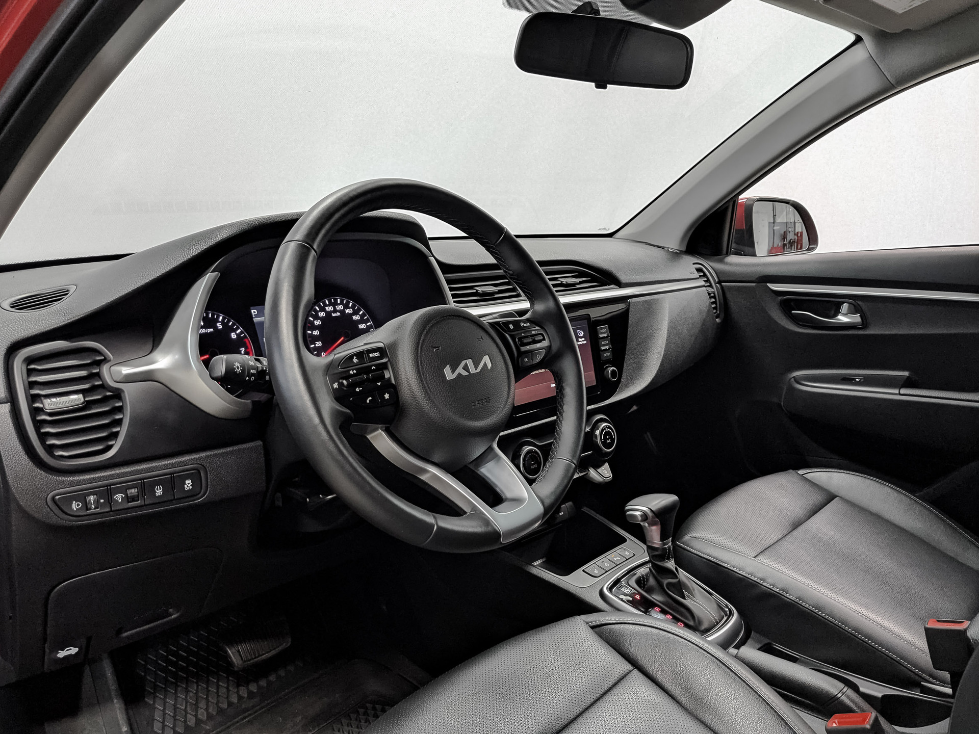 SOLARIS KRX 1.60 (123 л.с), автомат, 2025, пробег 17 652 км